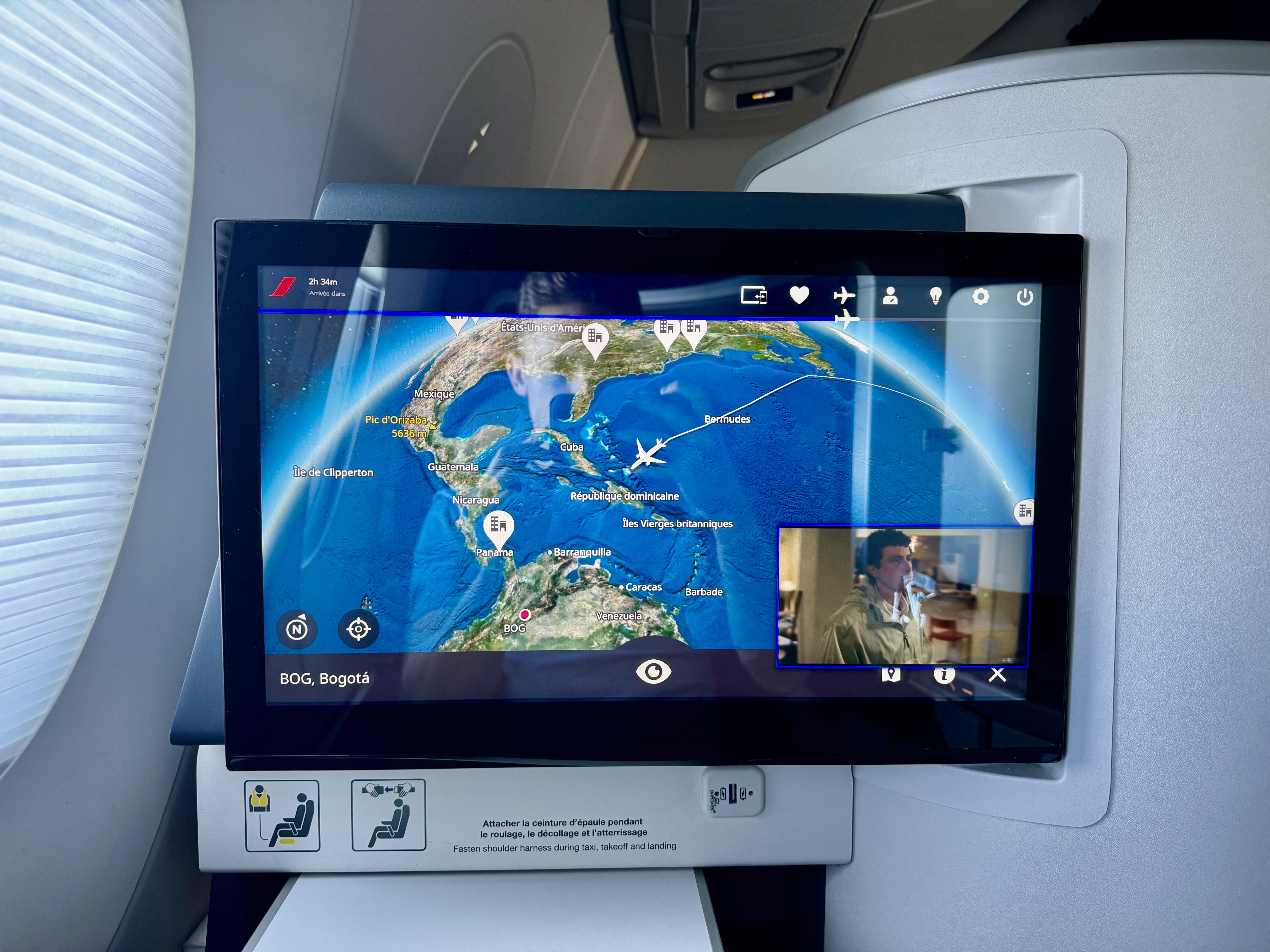 Air France Business Class Airbus A350 seat IFE moving map Air France Business Class Airbus A350 seat IFE moving map