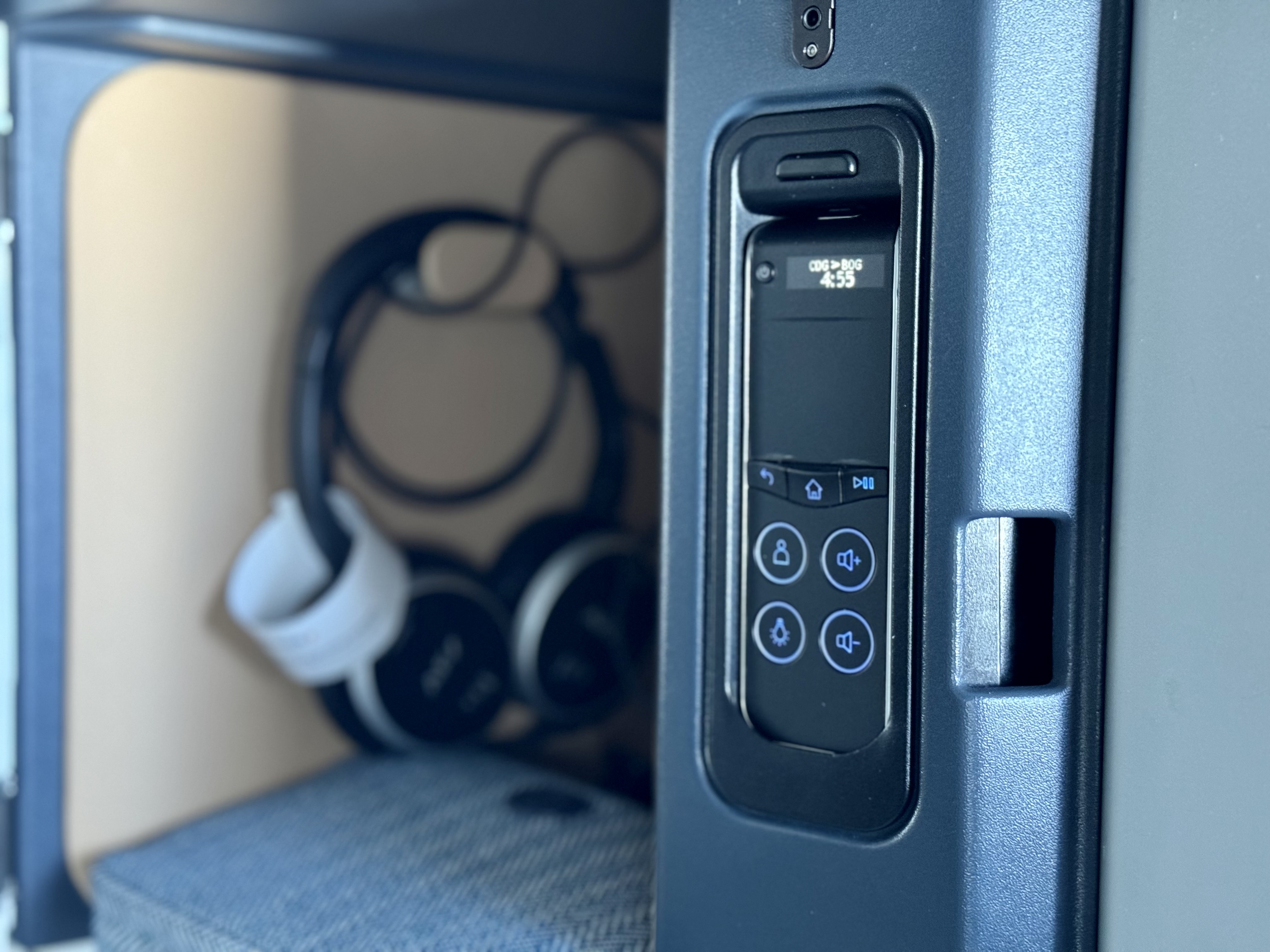 Air France Business Class Airbus A350 seat remote Air France Business Class Airbus A350 seat remote