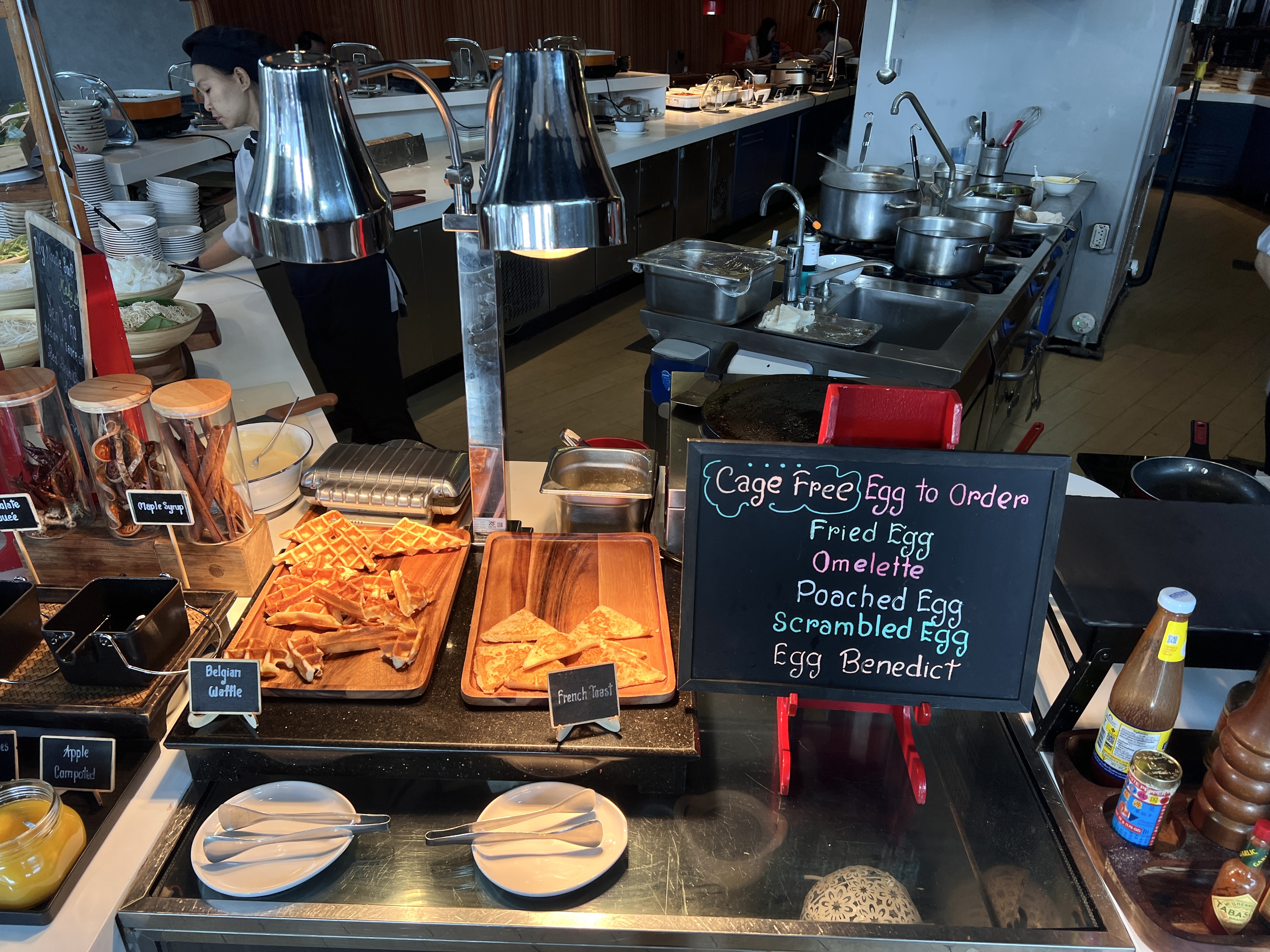 Aloft Bangkok Sukhumvit 11 Crave breakfast egg station Aloft Bangkok Sukhumvit 11 Crave breakfast egg station