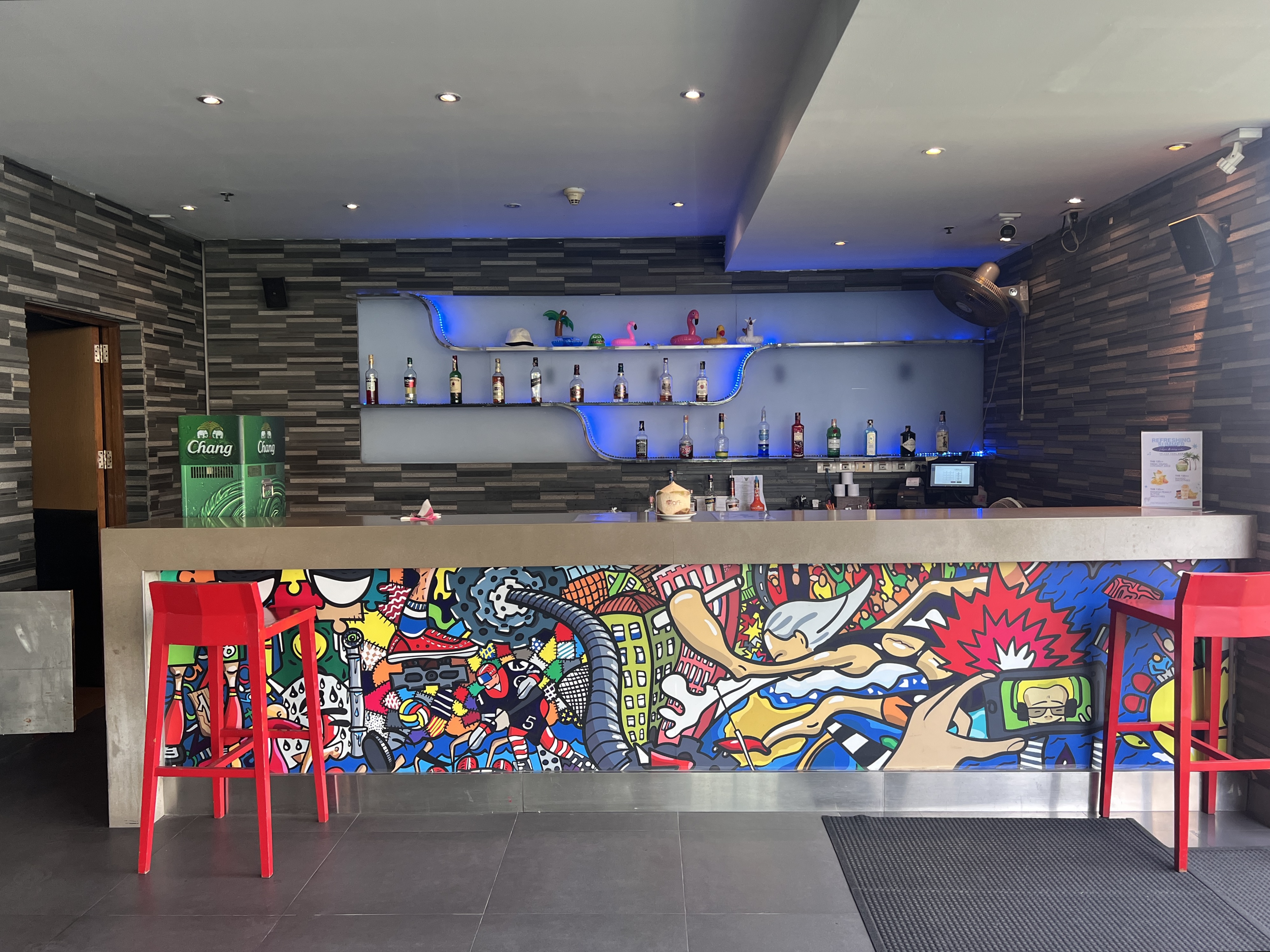 Aloft Bangkok Sukhumvit 11 Splash pool bar Aloft Bangkok Sukhumvit 11 Splash pool bar