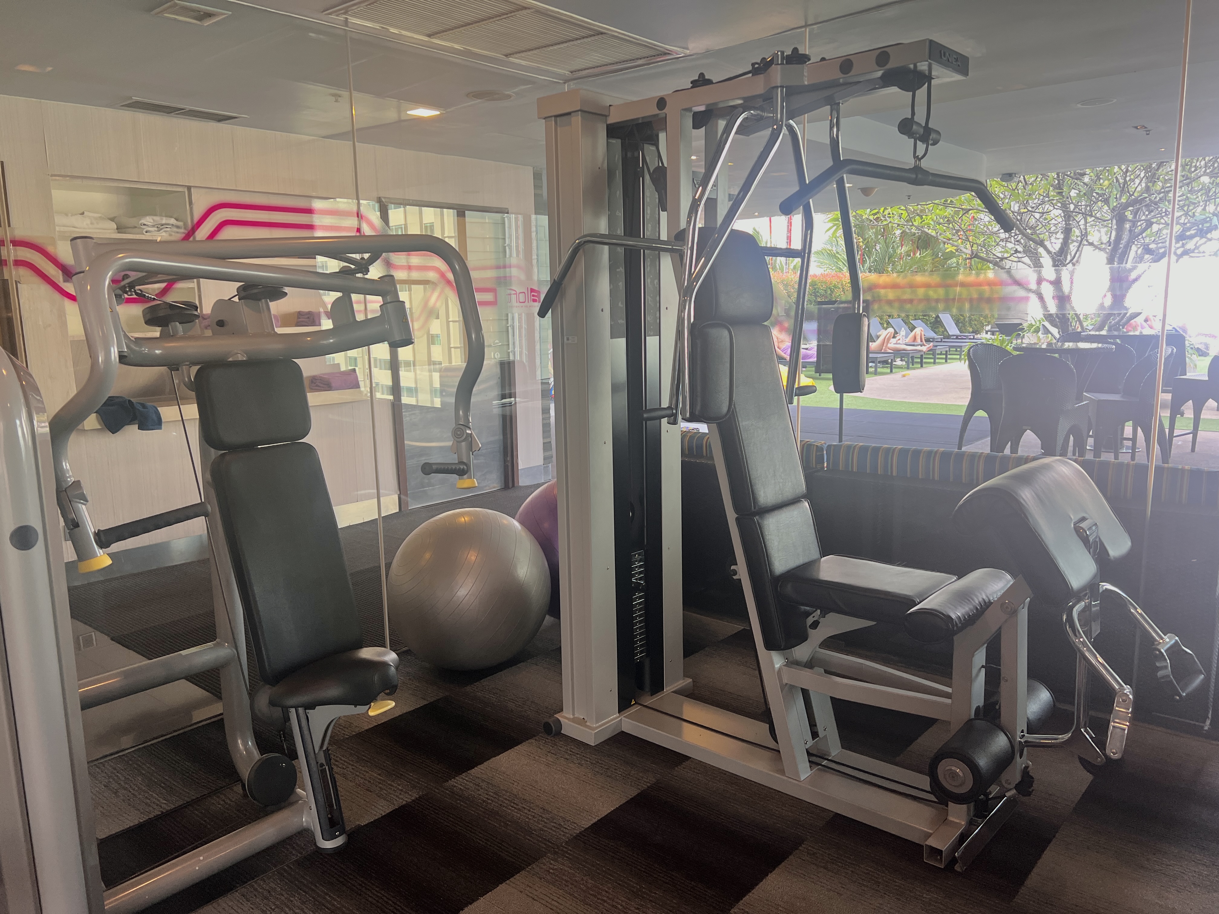 Aloft Bangkok Sukhumvit 11 gym chest press machine Aloft Bangkok Sukhumvit 11 gym chest press machine