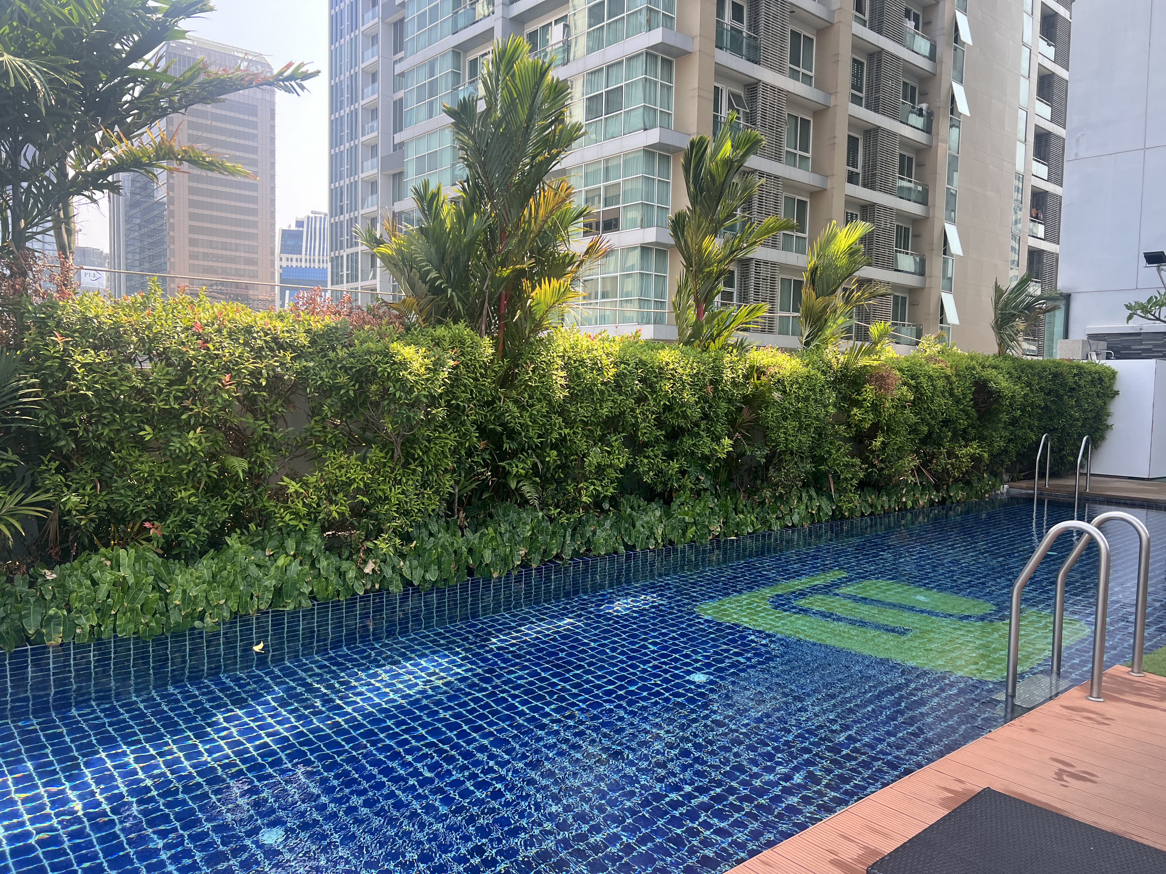 Aloft Bangkok Sukhumvit 11 pool view Aloft Bangkok Sukhumvit 11 pool view
