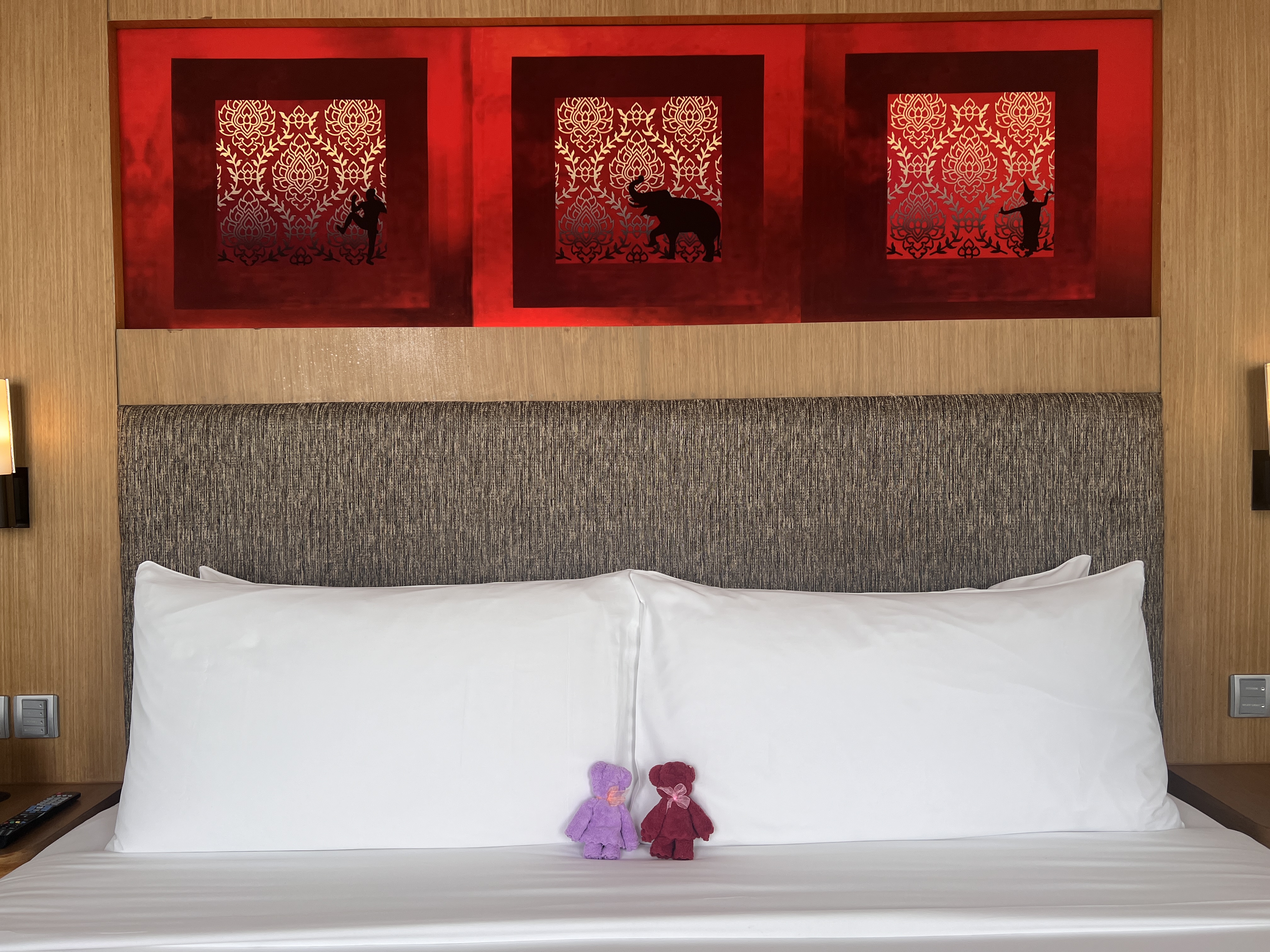 Aloft Bangkok Sukhumvit 11 room bed and teddy bears Aloft Bangkok Sukhumvit 11 room bed and teddy bears