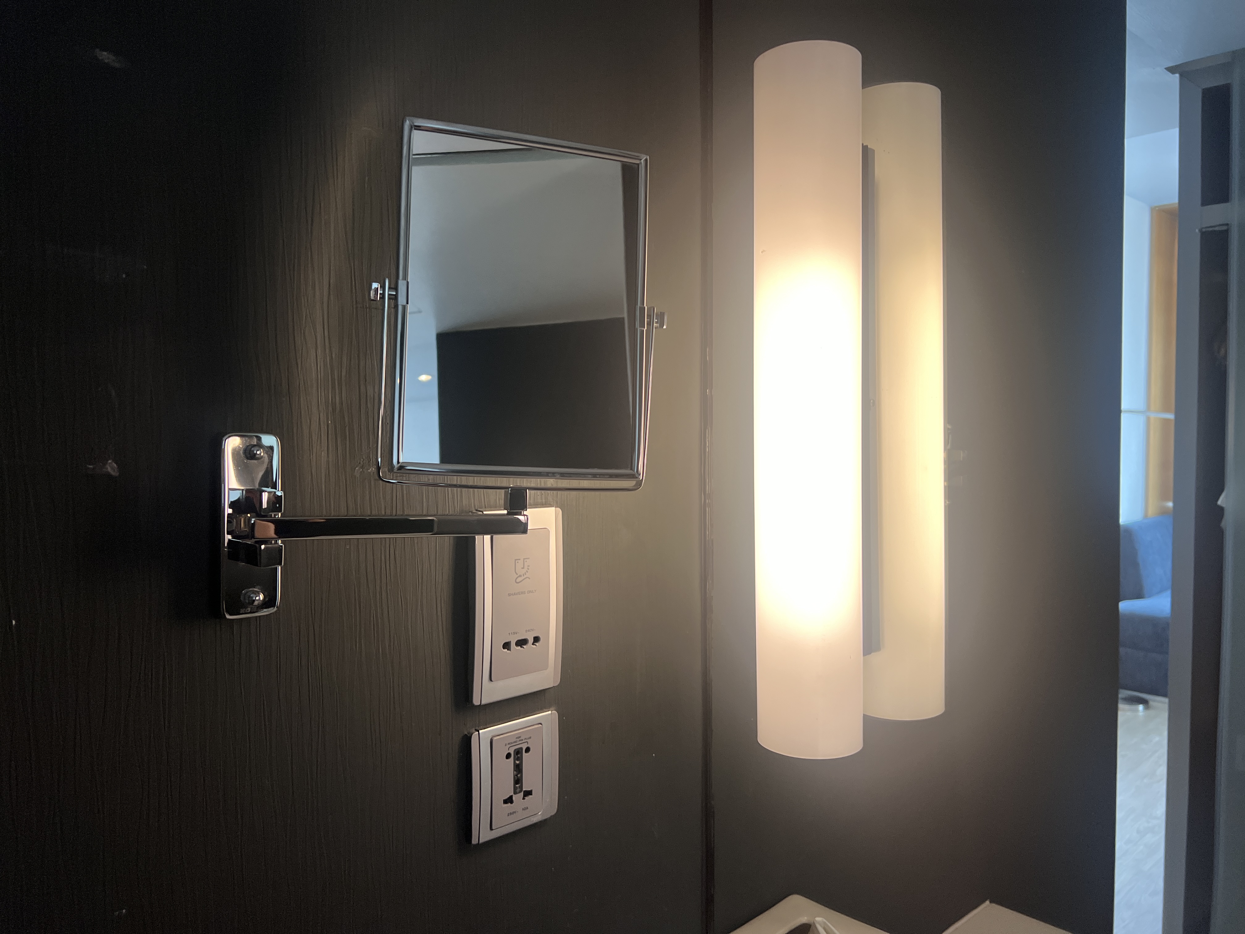 Aloft Bangkok Sukhumvit 11 wall mirror Aloft Bangkok Sukhumvit 11 wall mirror