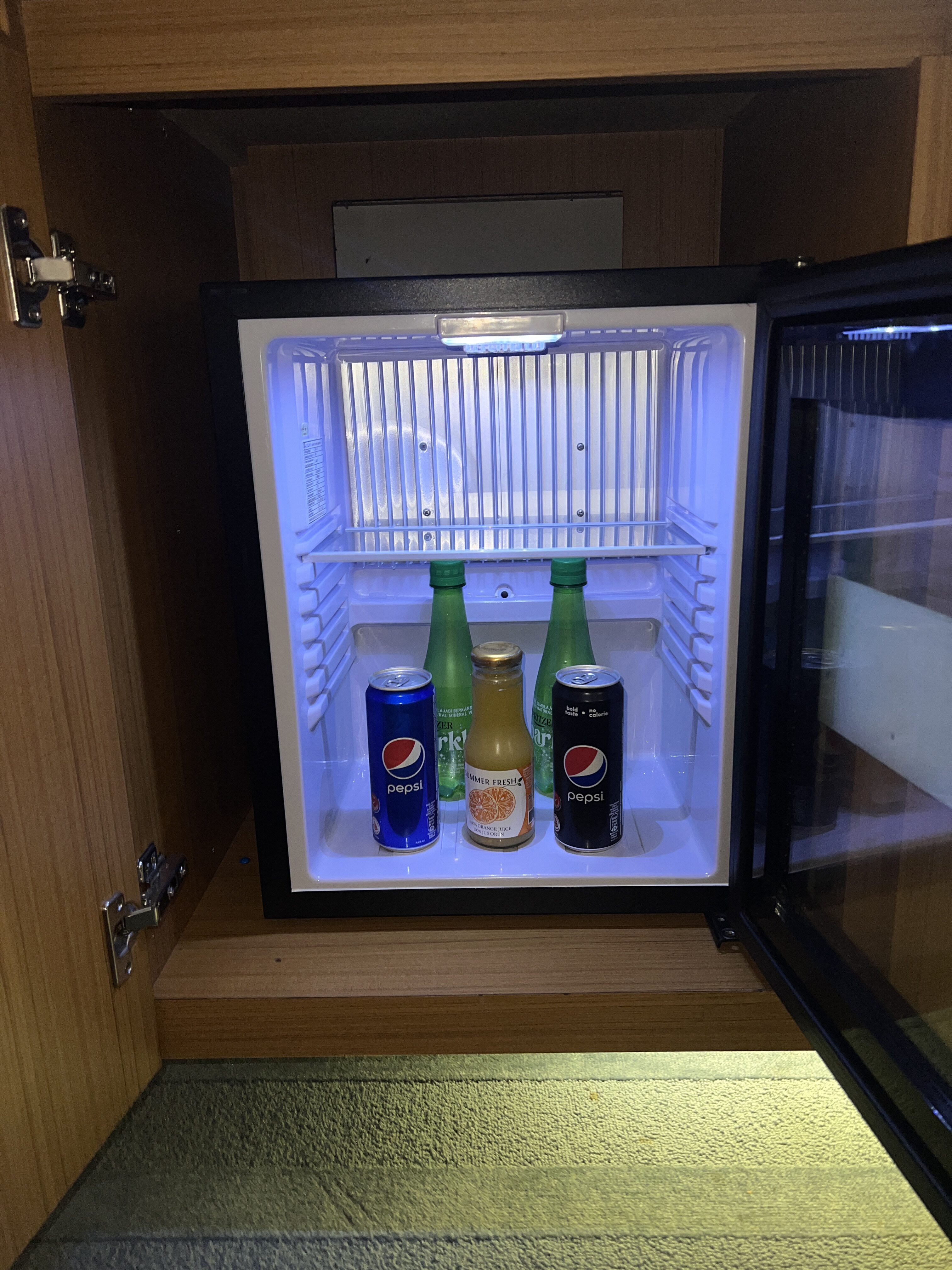 Aloft Kuala Lumpur Sentral room minibar Aloft Kuala Lumpur Sentral room minibar