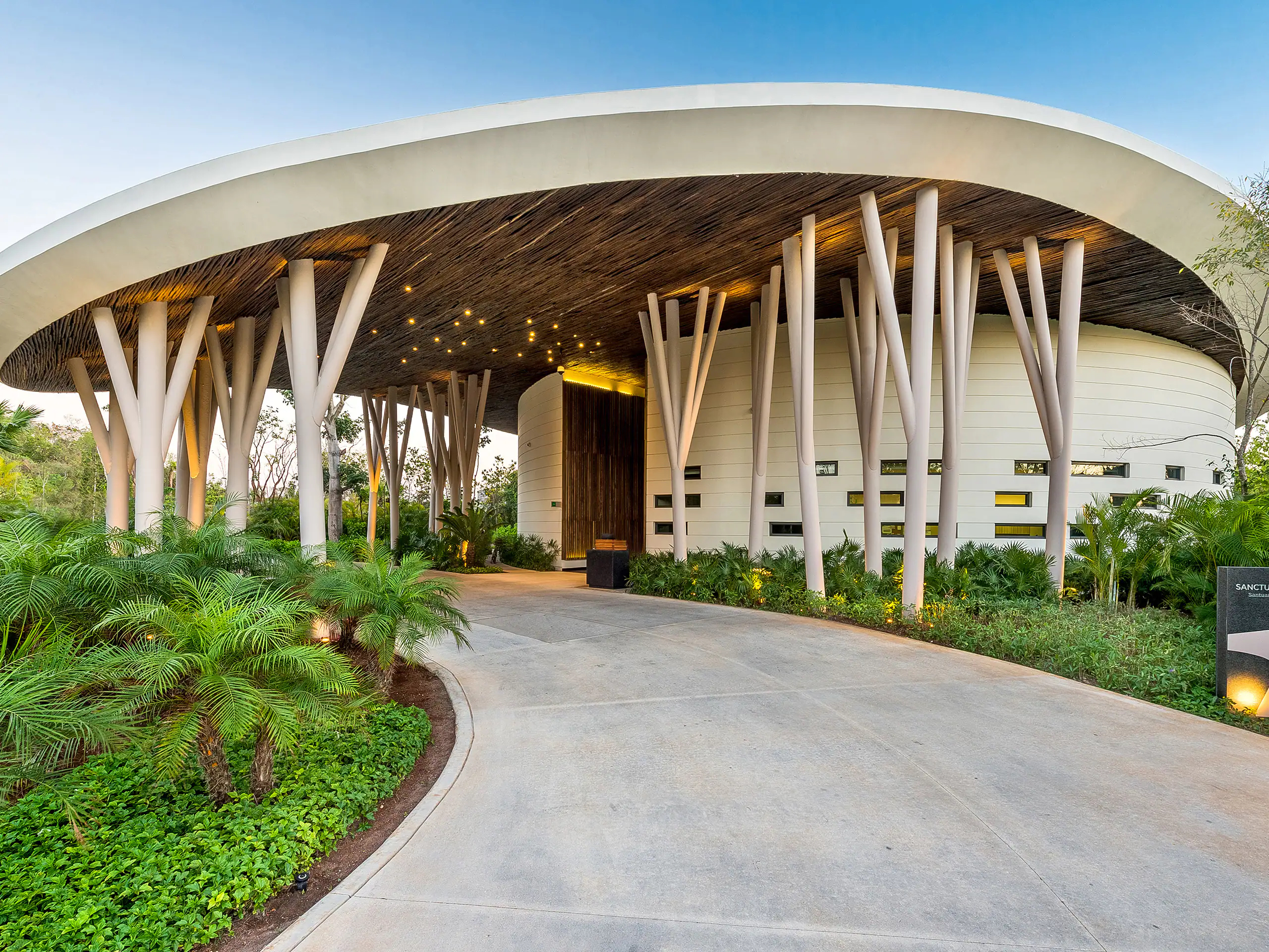 Andaz Mayakoba Resort Riviera Maya The driveway and entrance to Andaz Mayakoba Resort Riviera Maya.