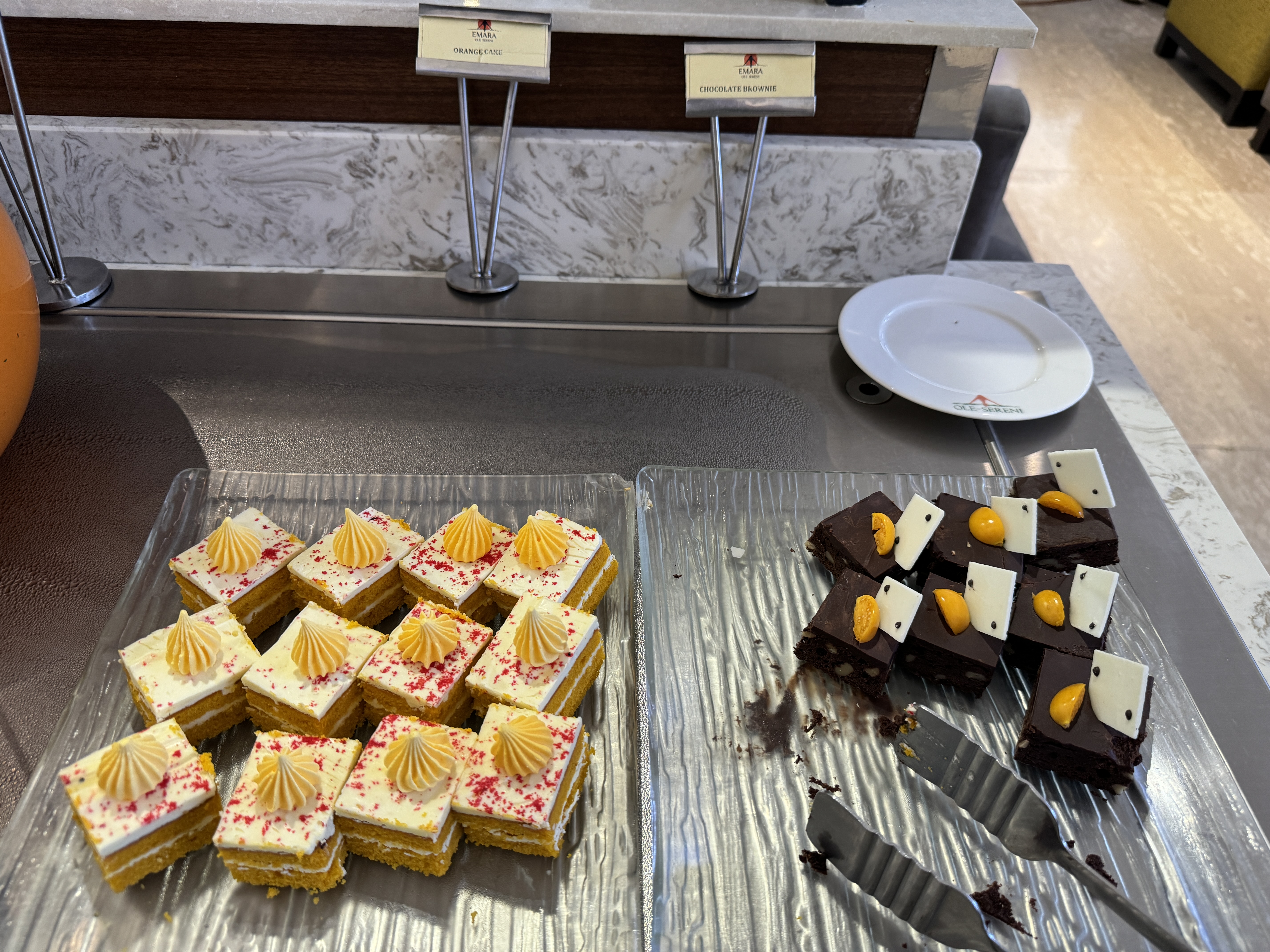 Aspire Lounge NBO desserts