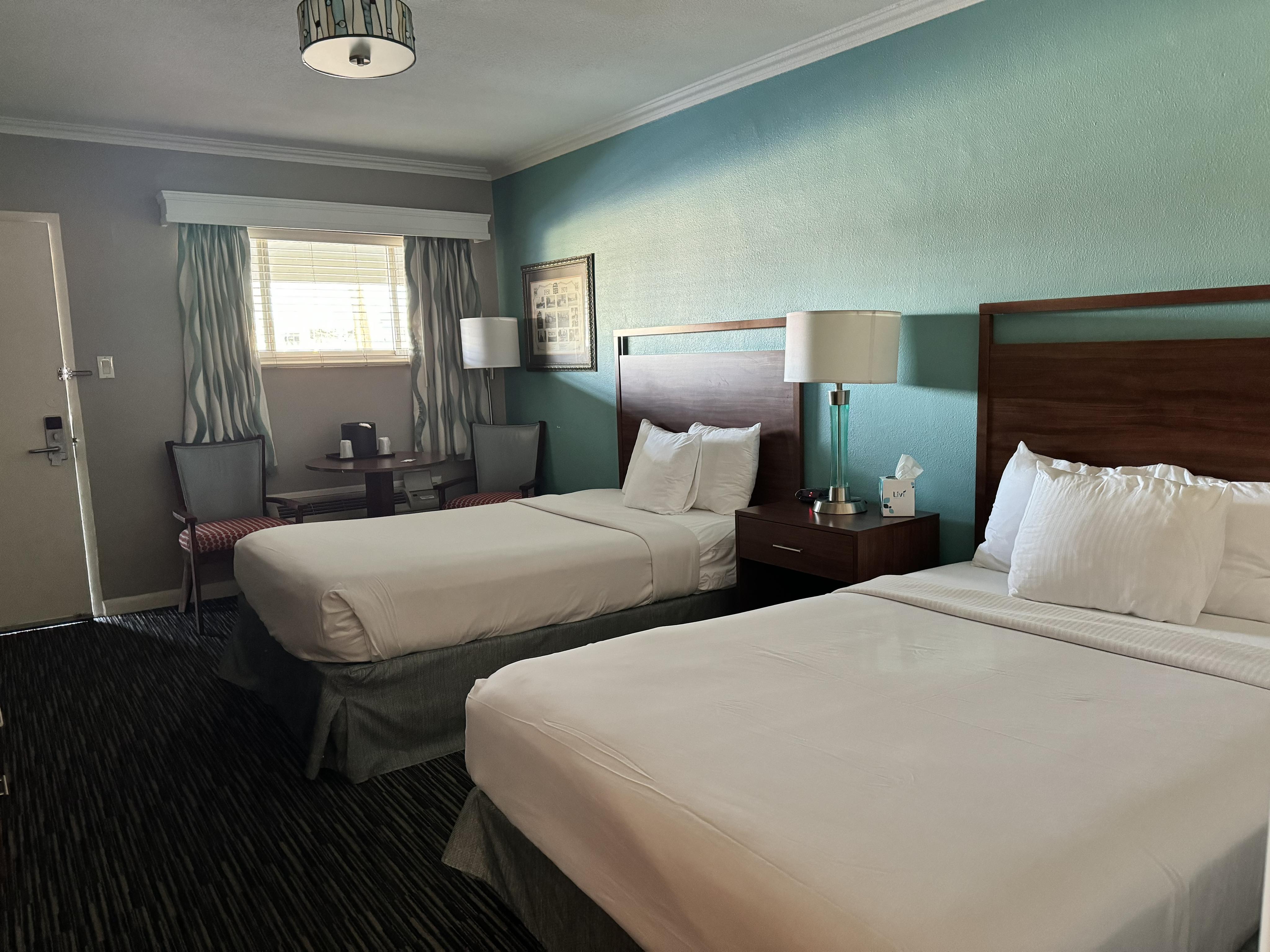 Best Western Rail Haven Springfield room beds and table Best Western Rail Haven Springfield room beds and table