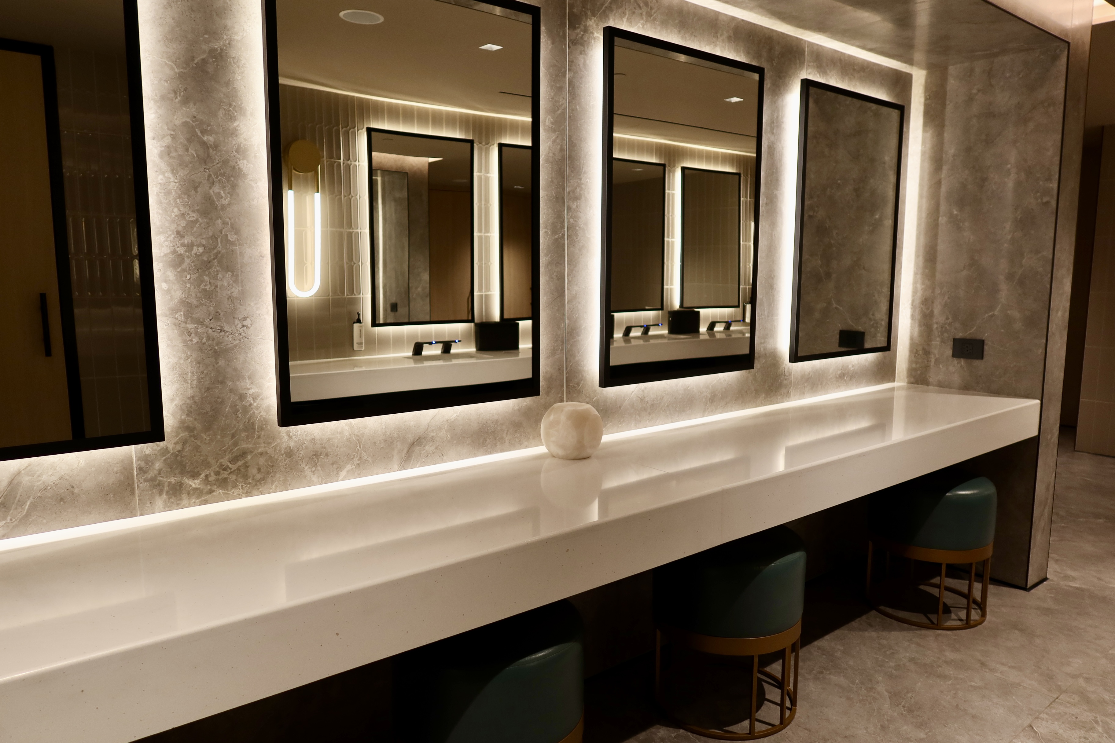 Chase Sapphire Lounge Bathroom Chase Sapphire Lounge Bathroom