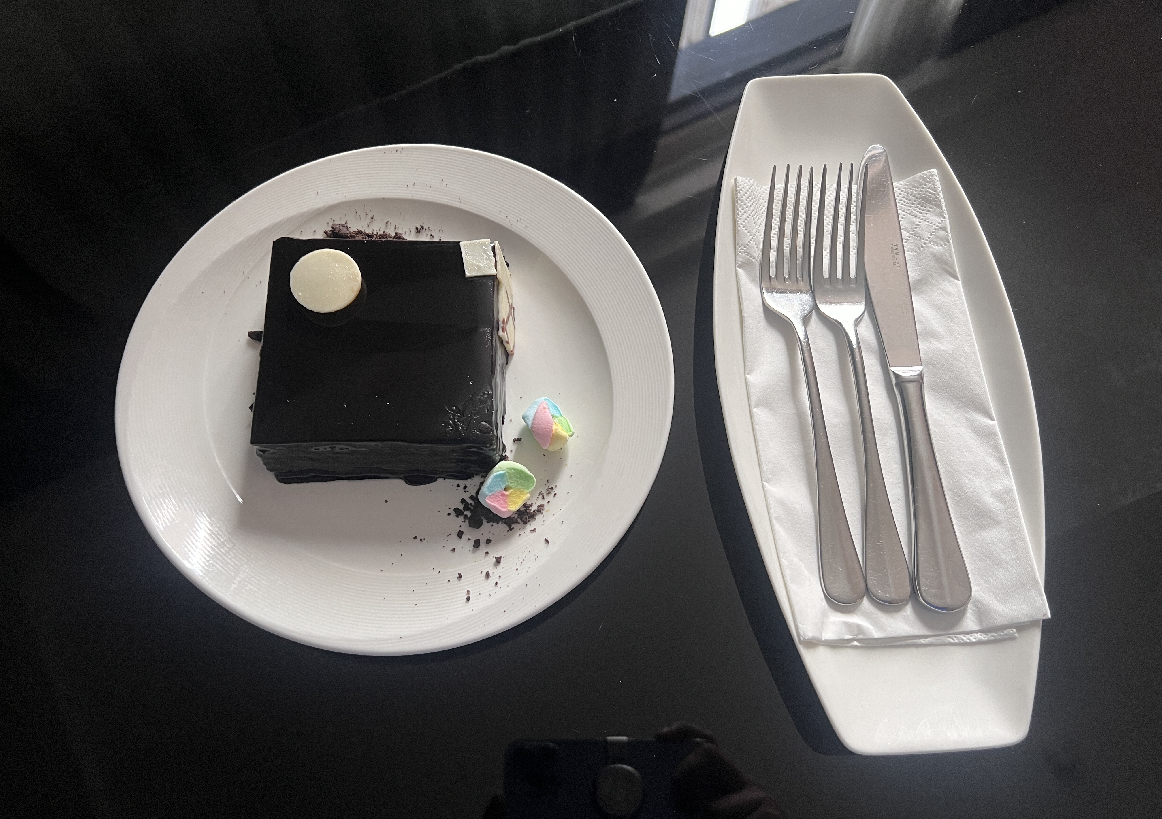 Hotel Stripes Kuala Lumpur Autograph Collection complimentary cake Hotel Stripes Kuala Lumpur Autograph Collection complimentary cake