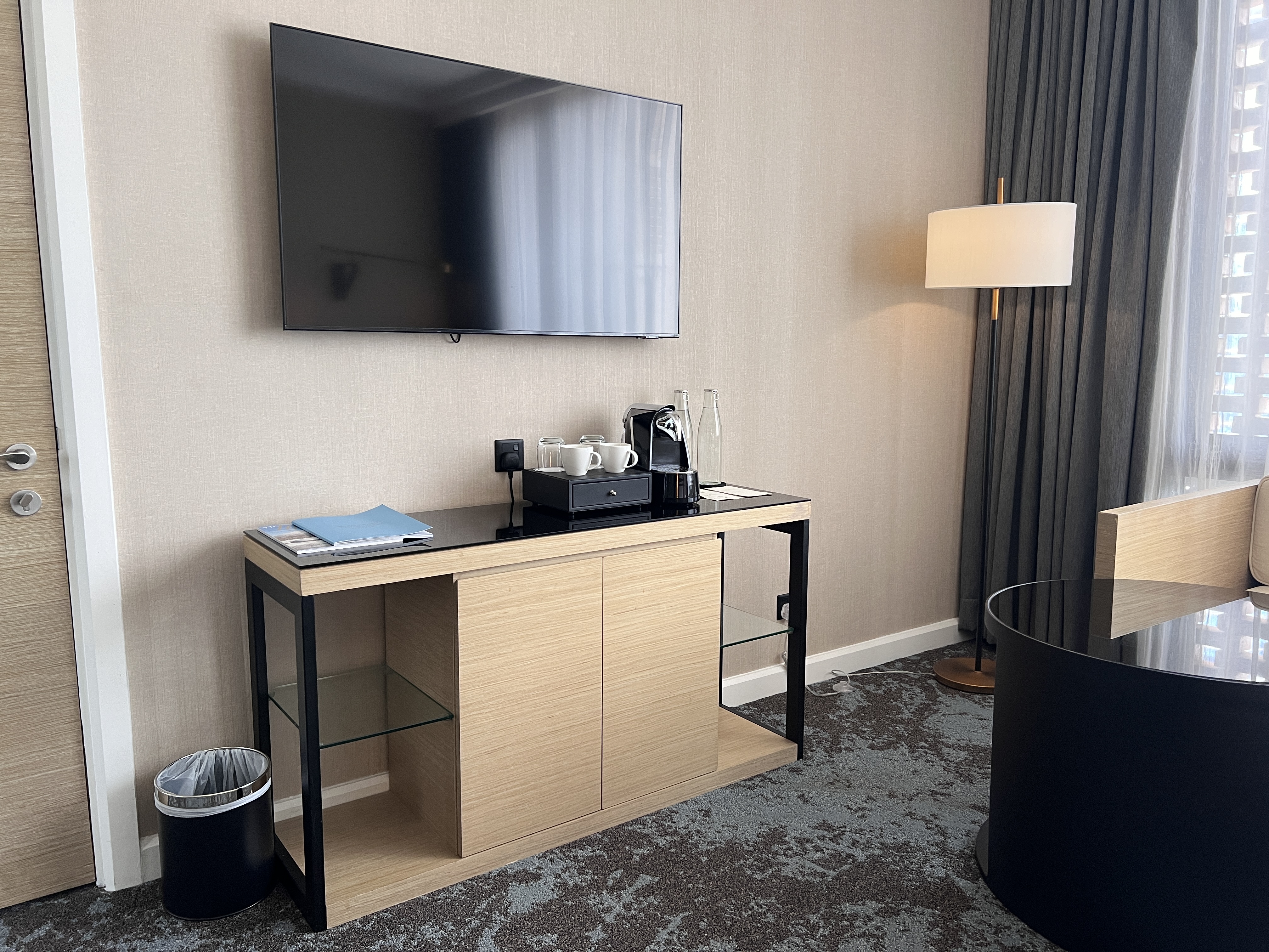 Hotel Stripes Kuala Lumpur Autograph Collection living room Hotel Stripes Kuala Lumpur Autograph Collection living room