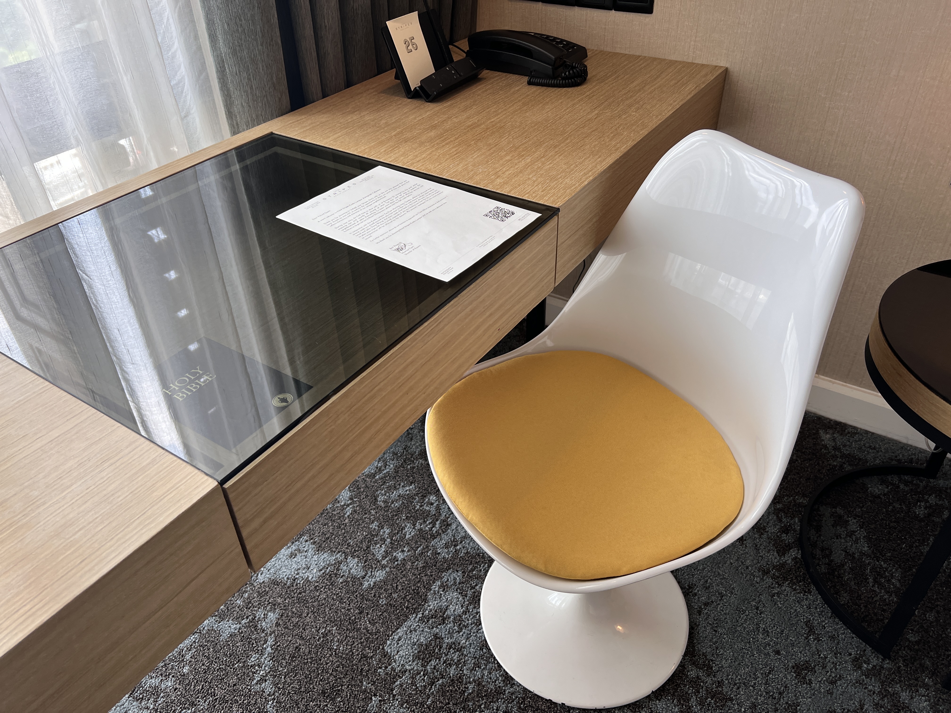 Hotel Stripes Kuala Lumpur Autograph Collection room workstation chair Hotel Stripes Kuala Lumpur Autograph Collection room workstation chair