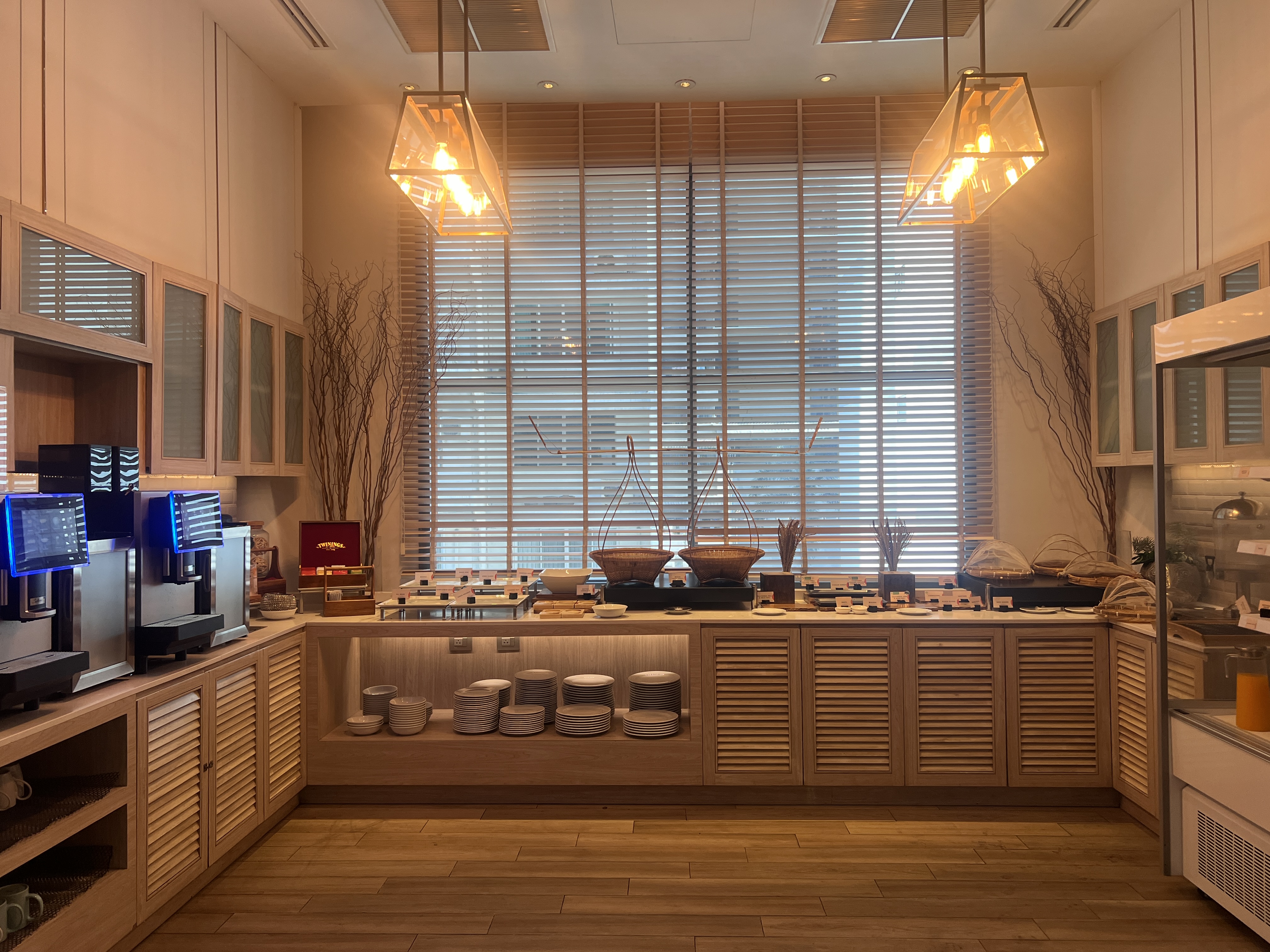 Hyatt Place Bangkok Sukhumvit breakfast area
