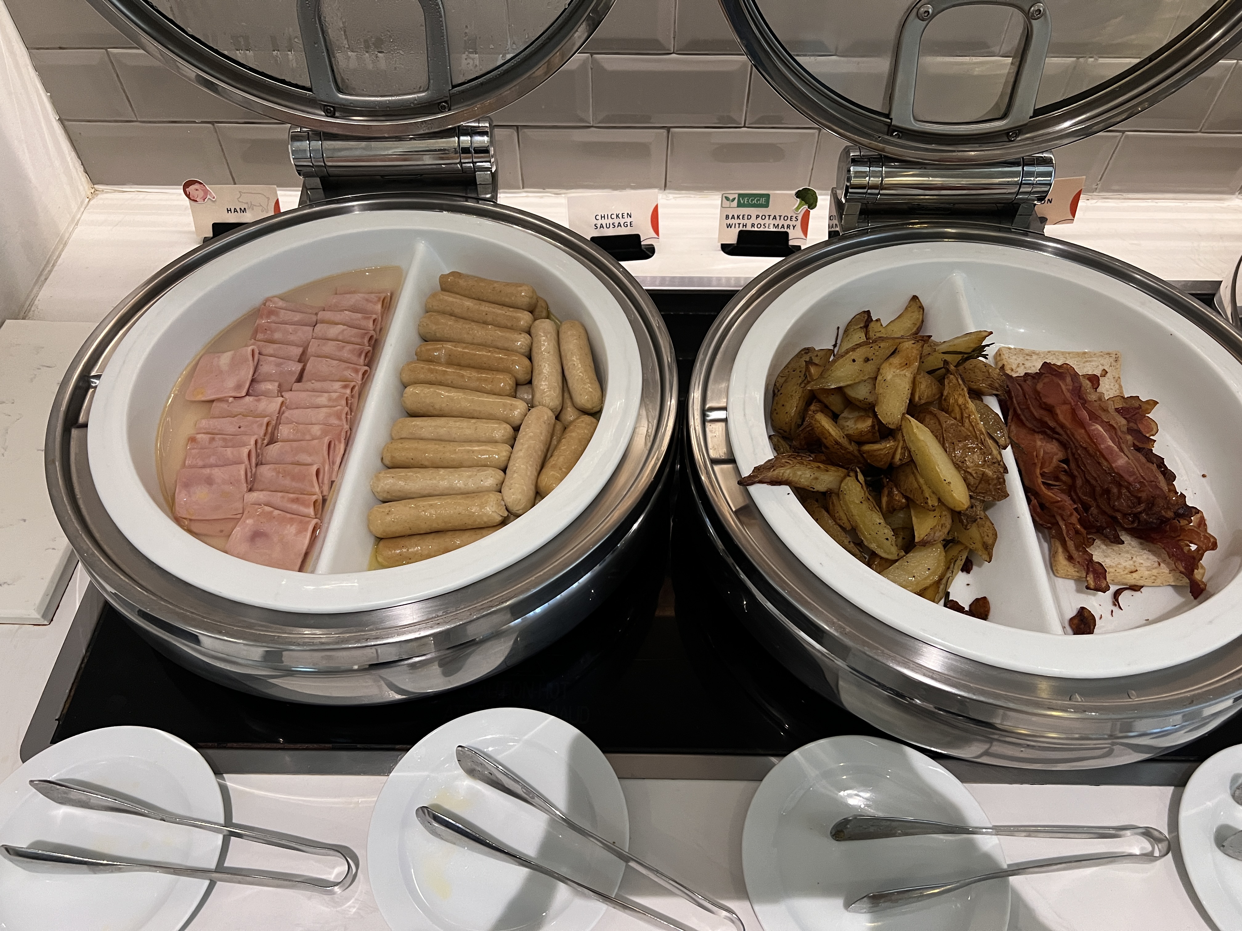 Hyatt Place Bangkok Sukhumvit breakfast hot meat plates