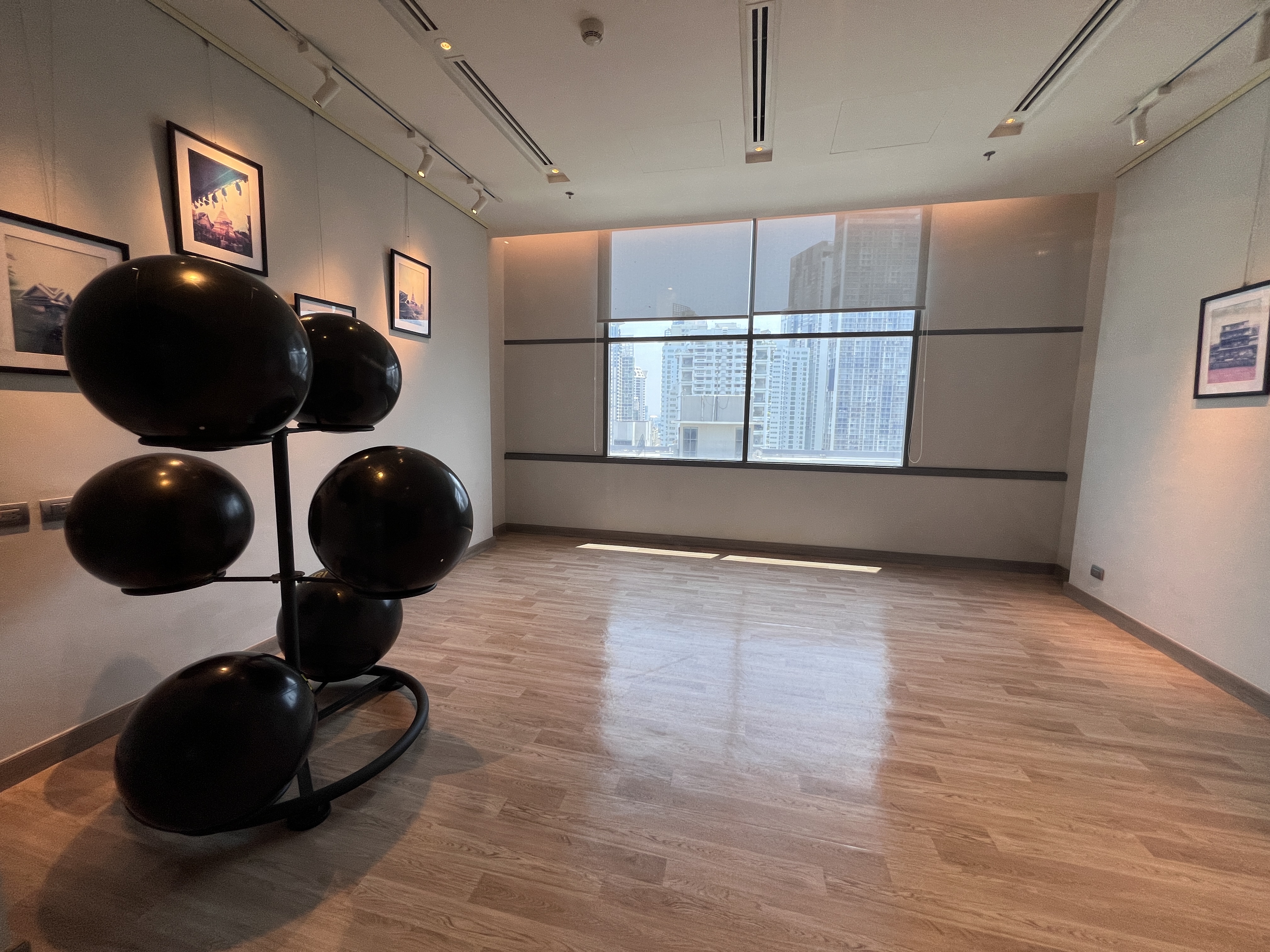 Hyatt Place Bangkok Sukhumvit yoga room
