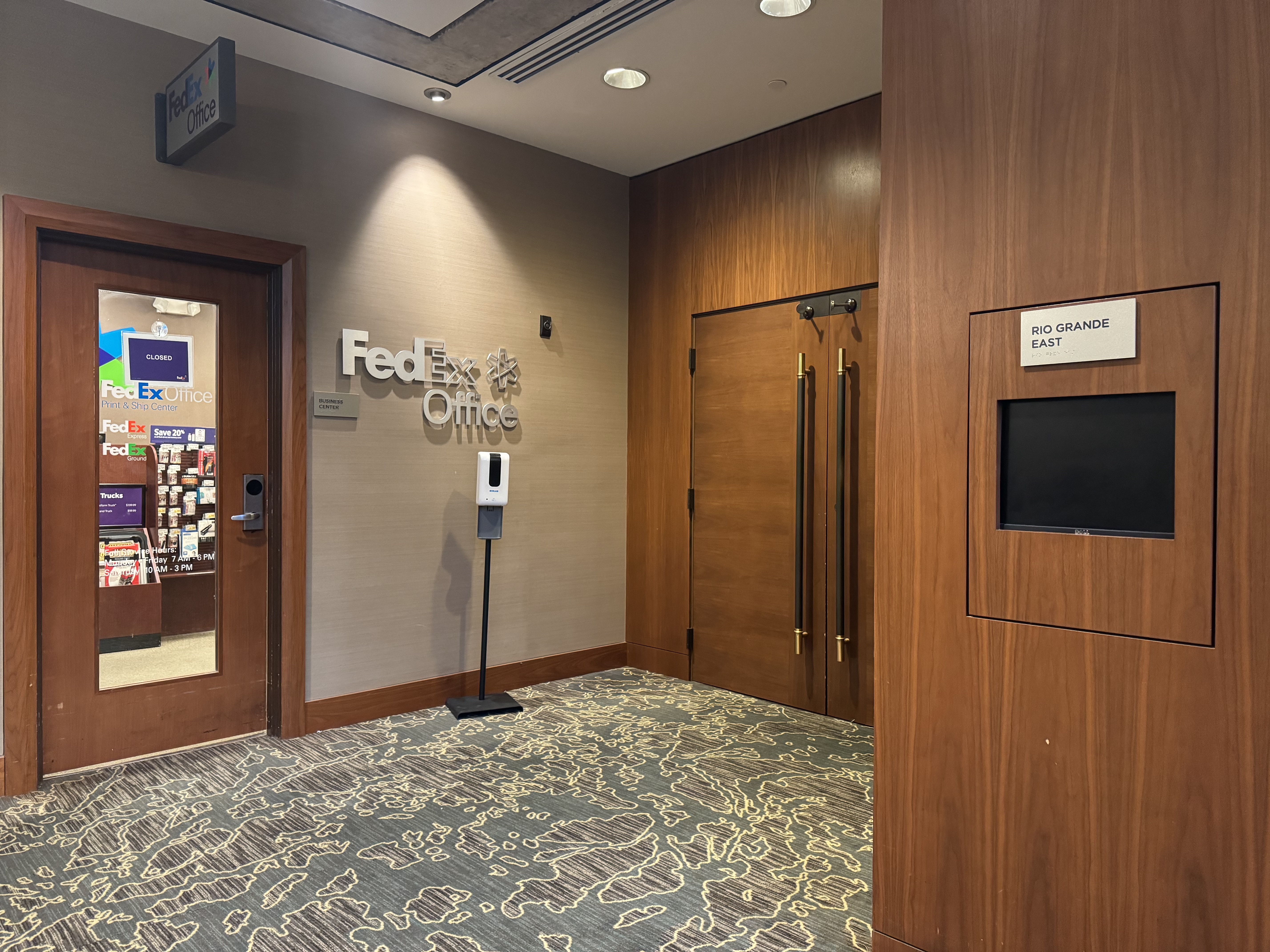 Hyatt Regency San Antonio Riverwalk FedEx shop and meeting room Hyatt Regency San Antonio Riverwalk FedEx shop and meeting room
