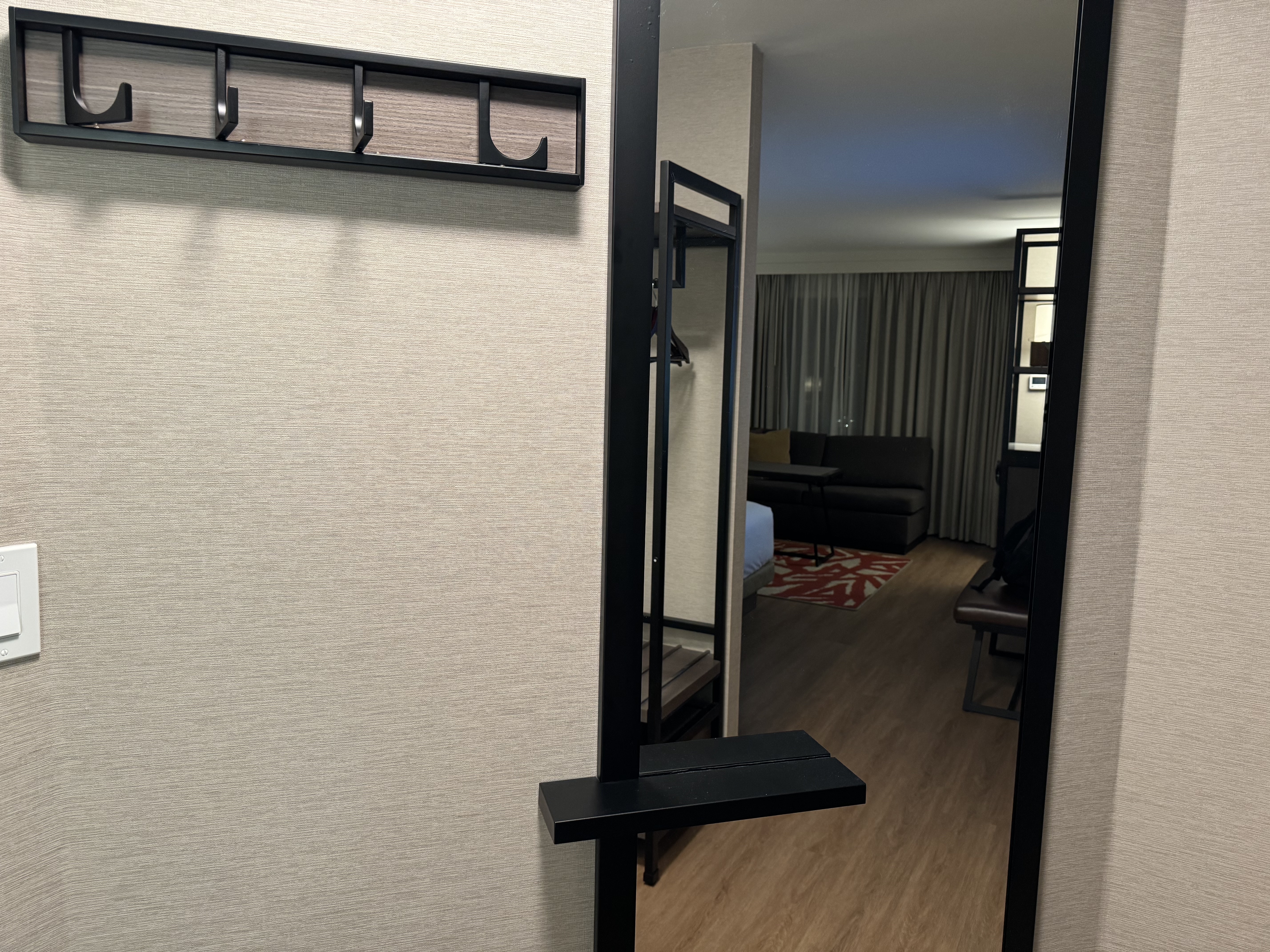 Hyatt Regency San Antonio Riverwalk bedroom entry with mirror and coat rack Hyatt Regency San Antonio Riverwalk bedroom entry with mirror and coat rack