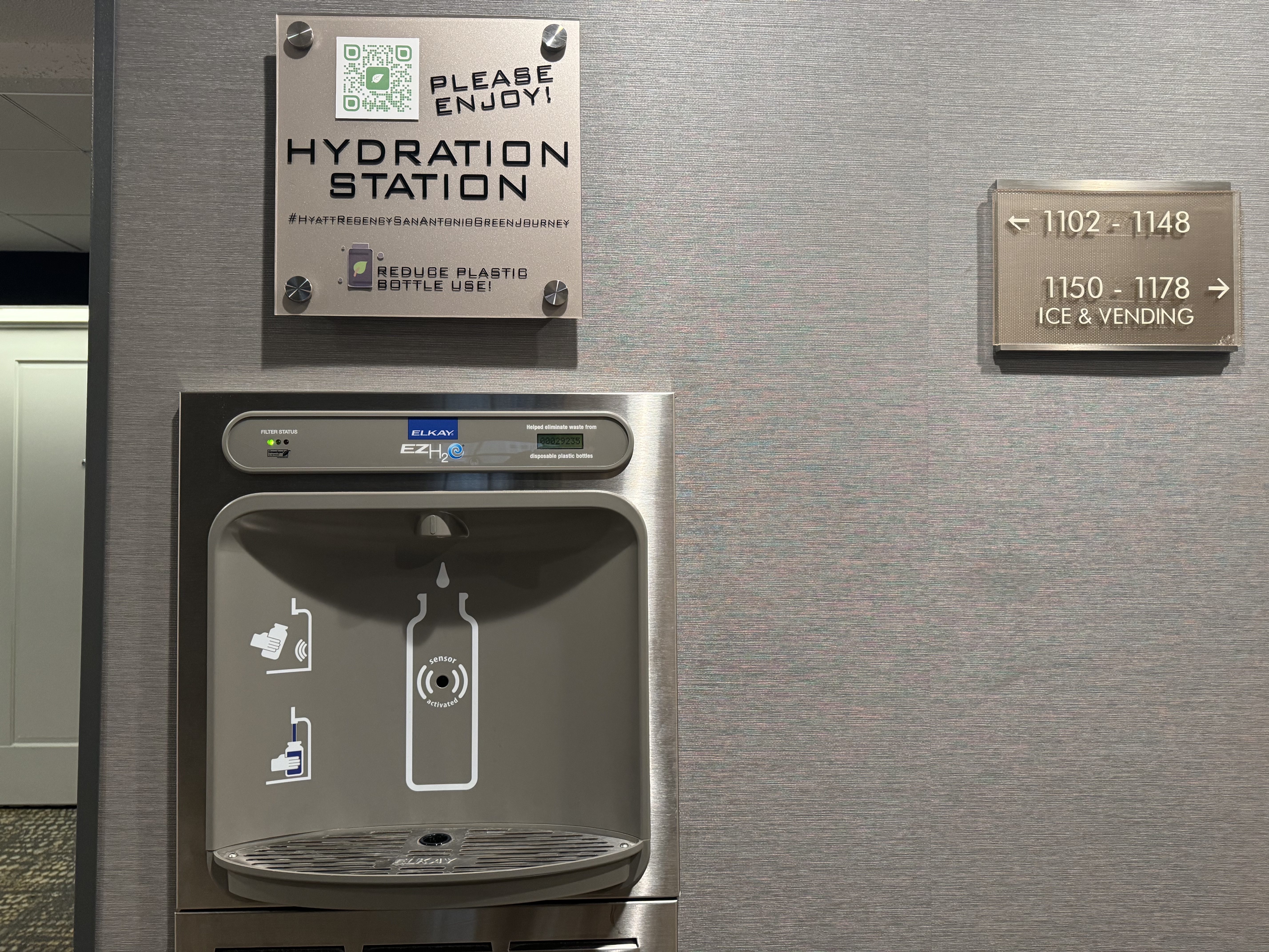 Hyatt Regency San Antonio Riverwalk water station on 11th floor Hyatt Regency San Antonio Riverwalk water station on 11th floor