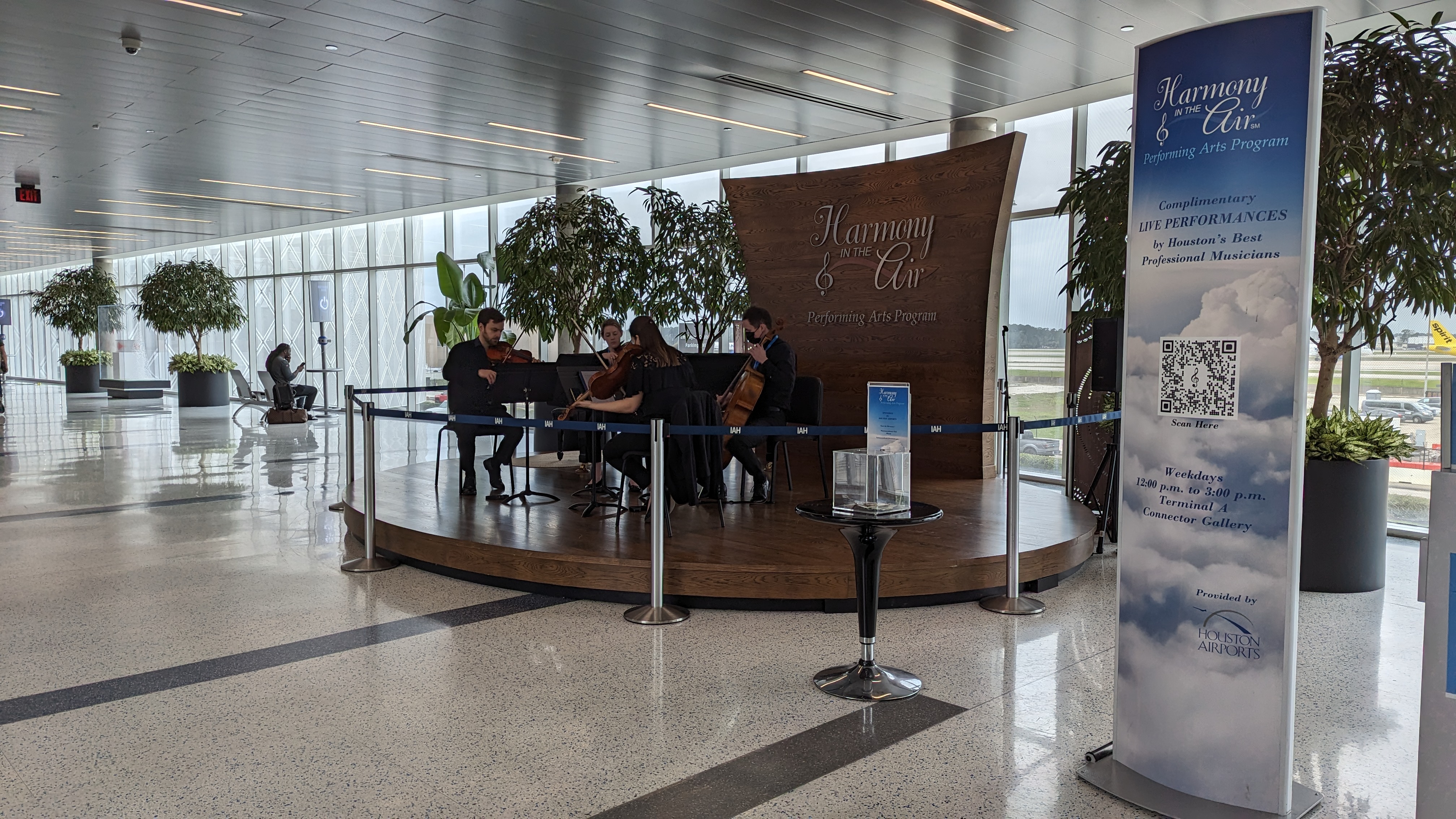 IAH to ATL Delta economy flight review IAH symphony