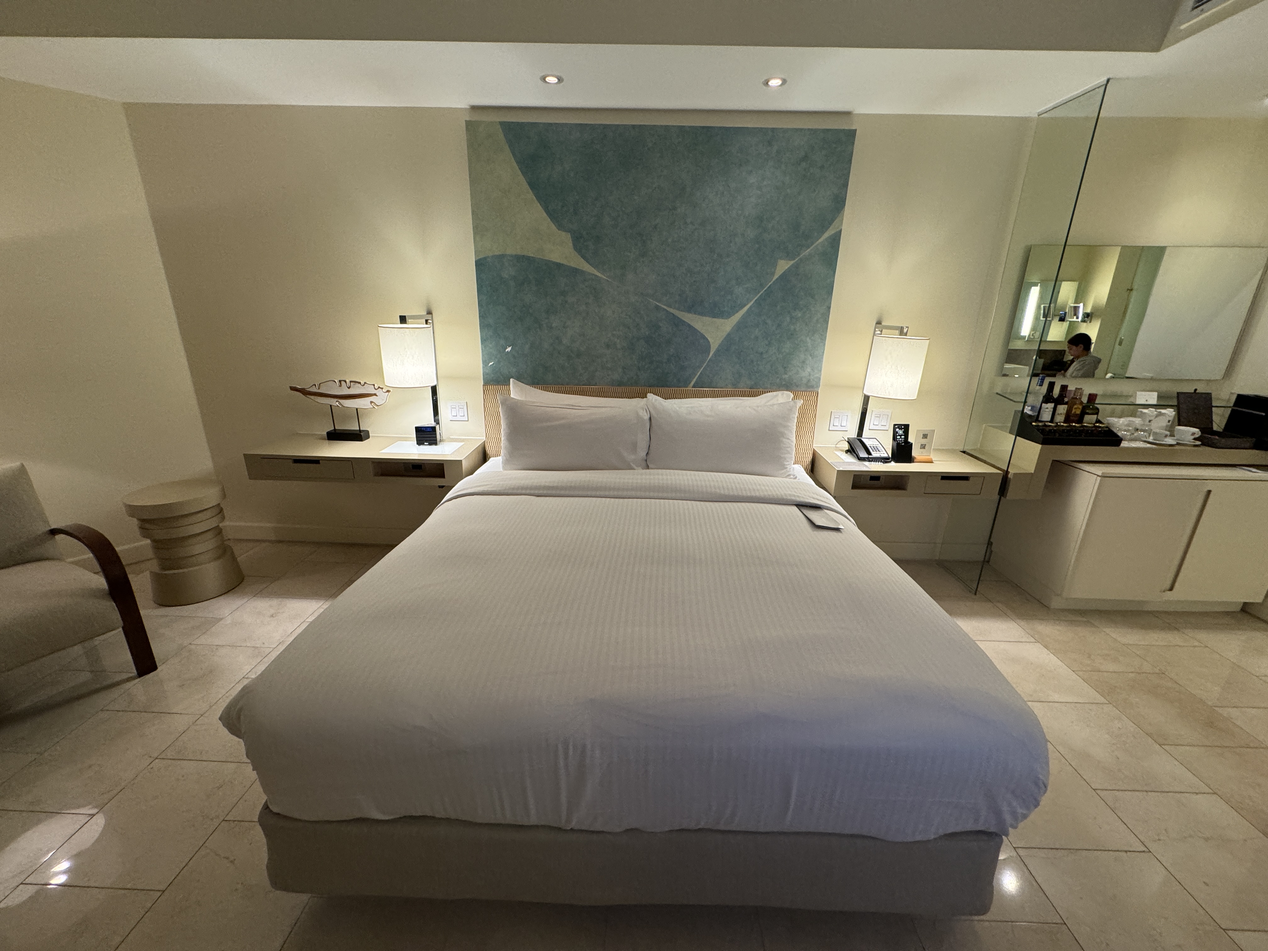 JW Marriott Panama Bed with Night stands JW Marriott Panama Bed with Night stands