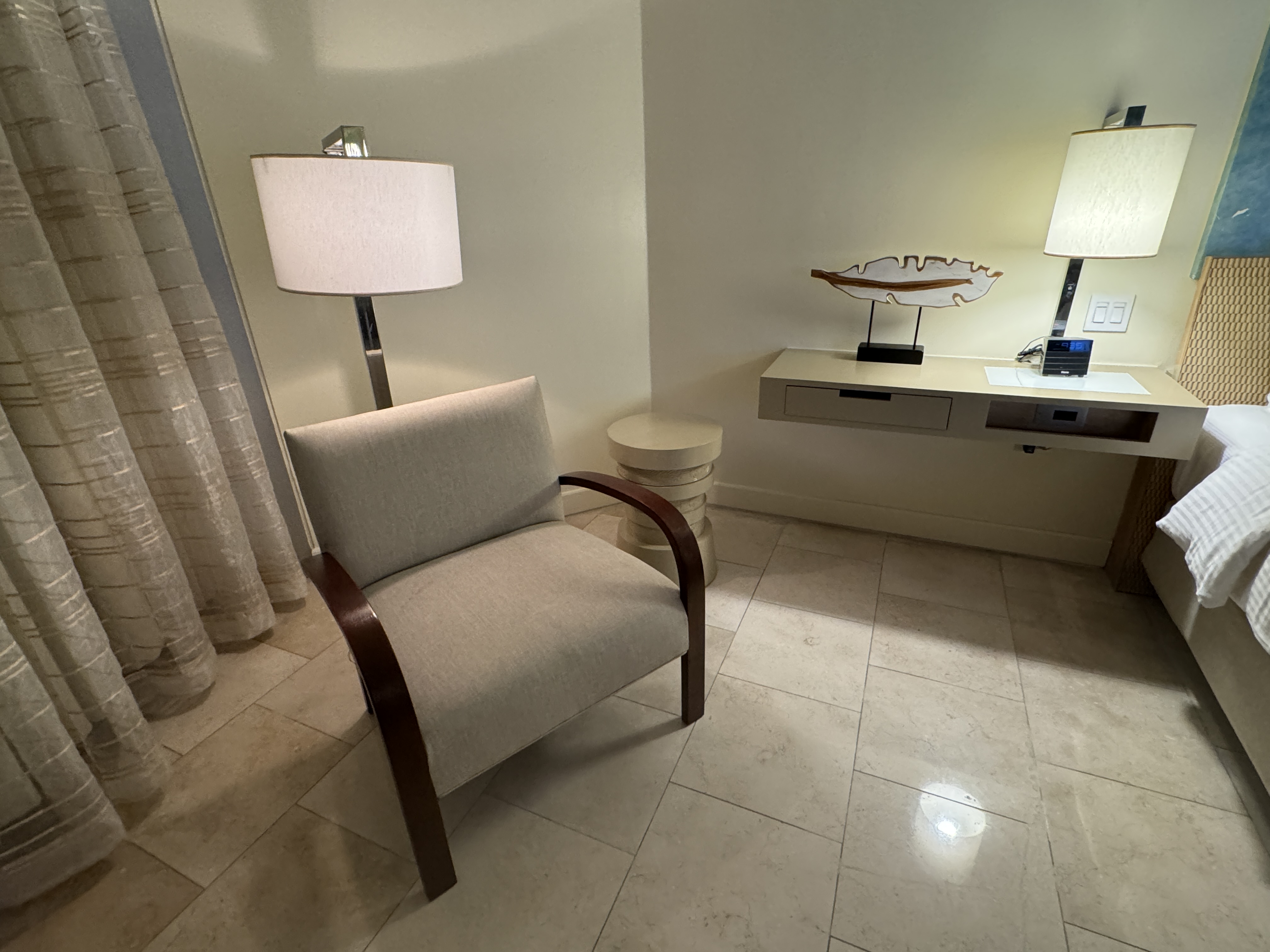 JW Marriott Panama Corner Chair JW Marriott Panama Corner Chair