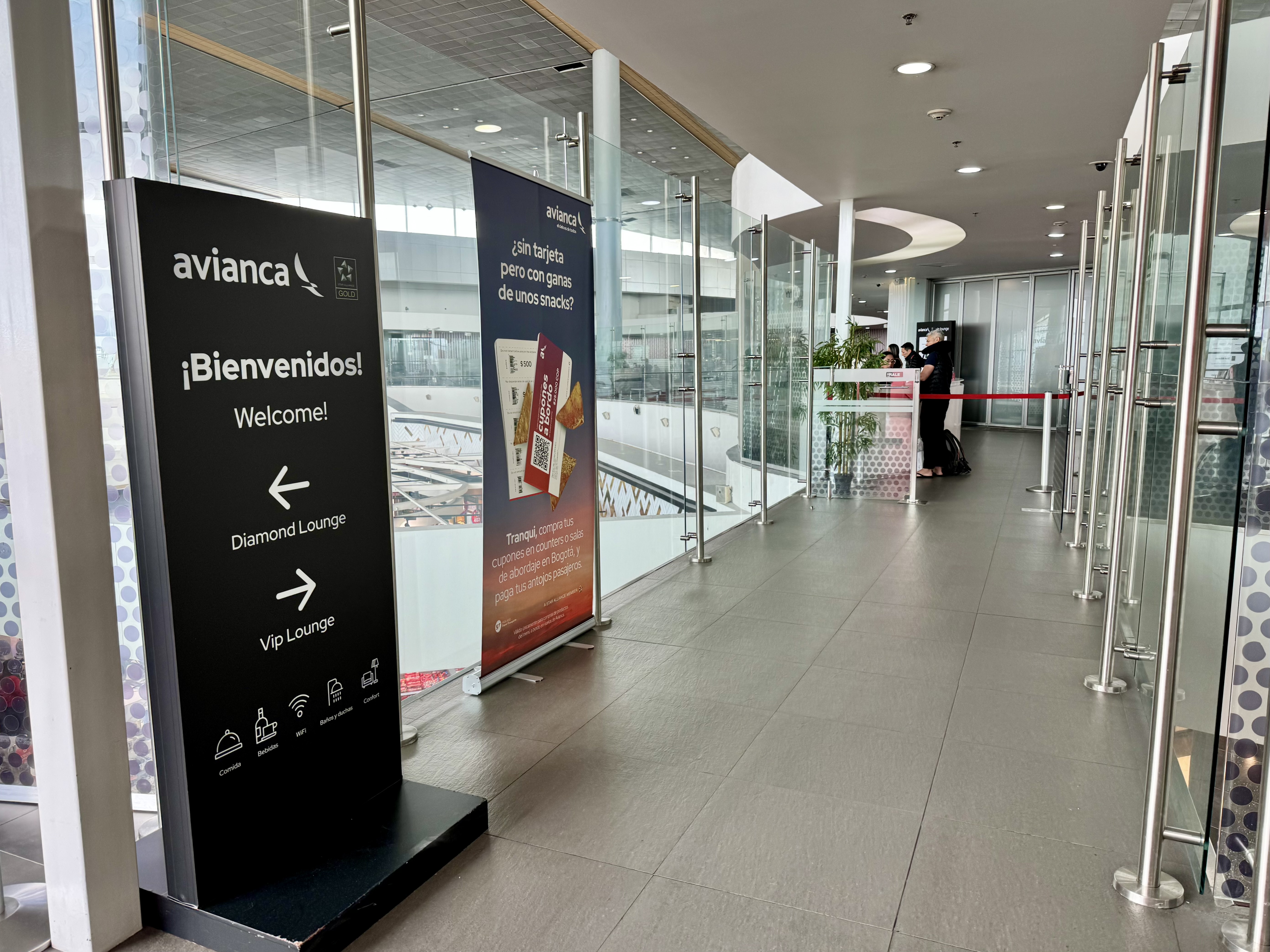 KLM Boeing 78X Business Class Bogota Airport Avianca Lounge alternative KLM Boeing 78X Business Class Bogota Airport Avianca Lounge alternative