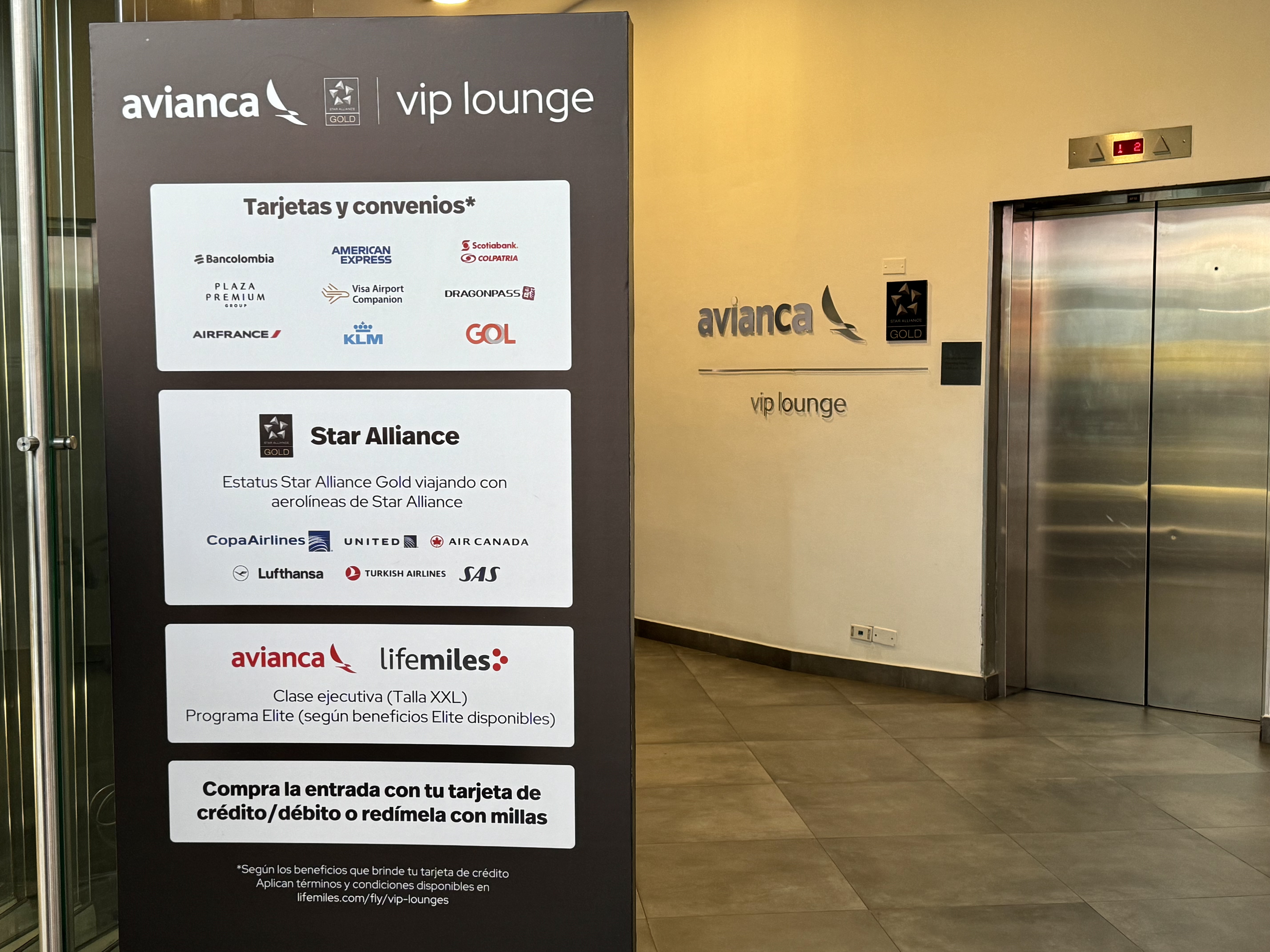 KLM Boeing 78X Business Class Bogota Airport Avianca Lounge entry requirements KLM Boeing 78X Business Class Bogota Airport Avianca Lounge entry requirements