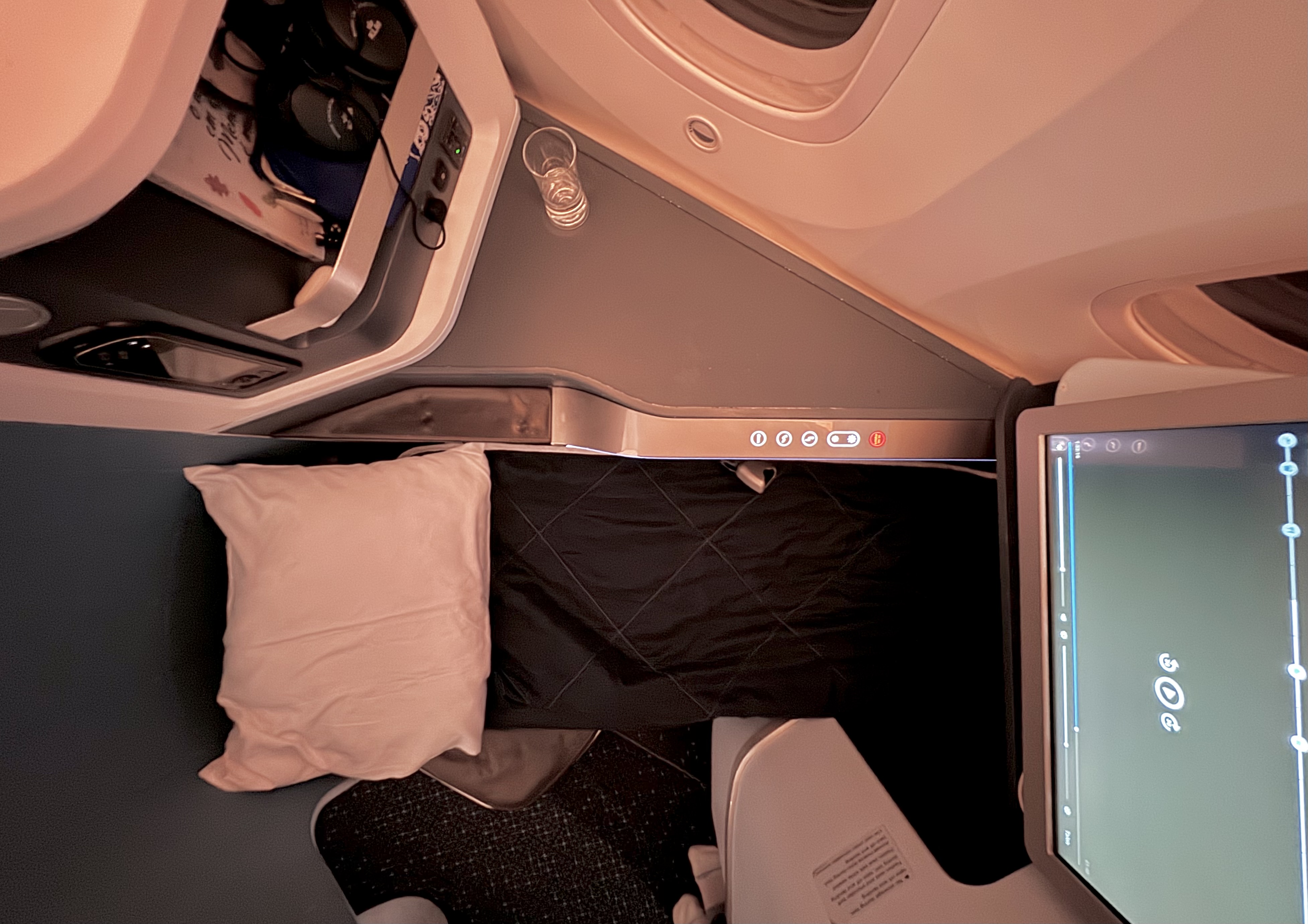 KLM Boeing 78X Business Class bed KLM Boeing 78X Business Class bed