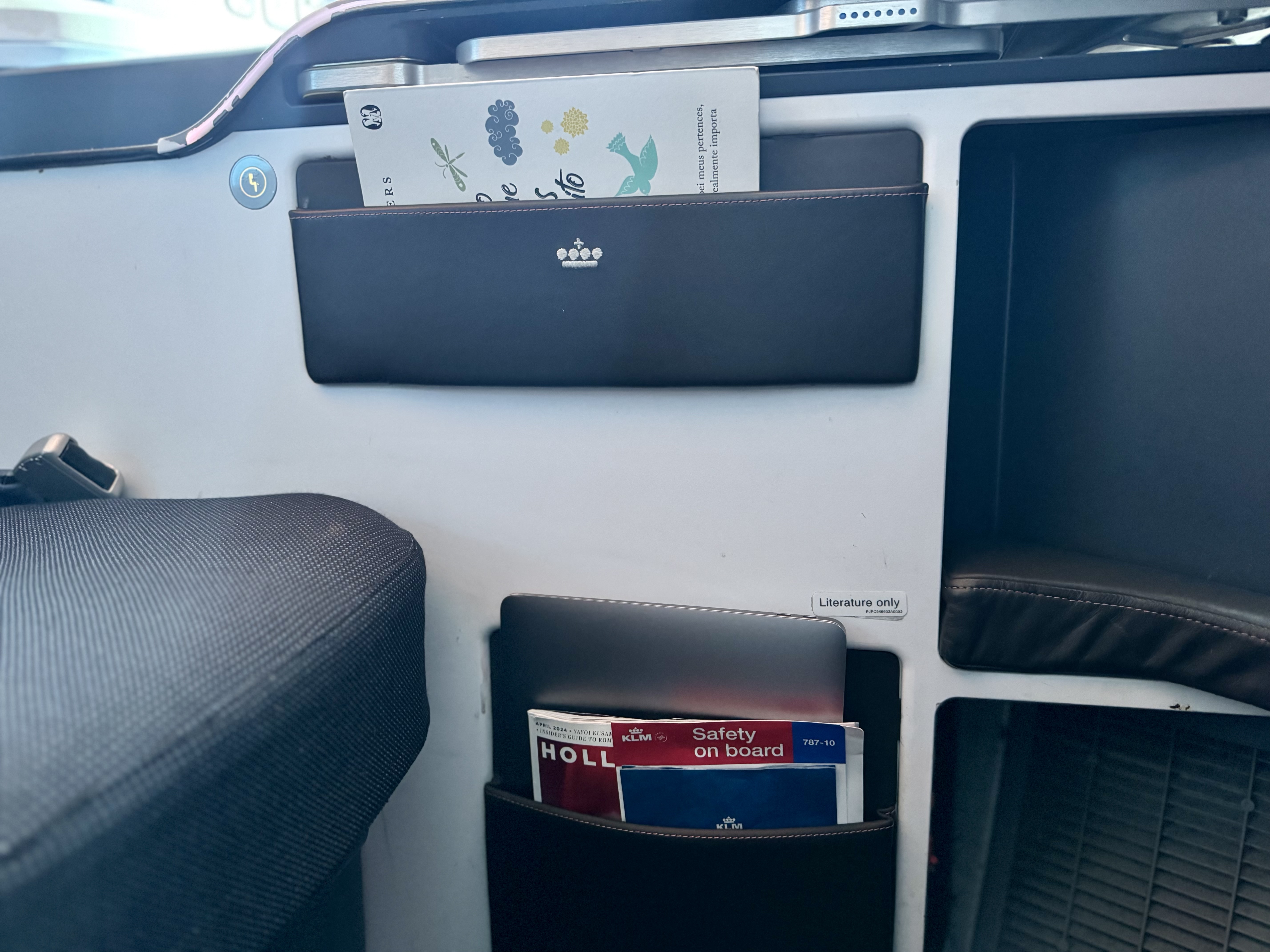 KLM Boeing 78X Business Class seat KLM Boeing 78X Business Class seat