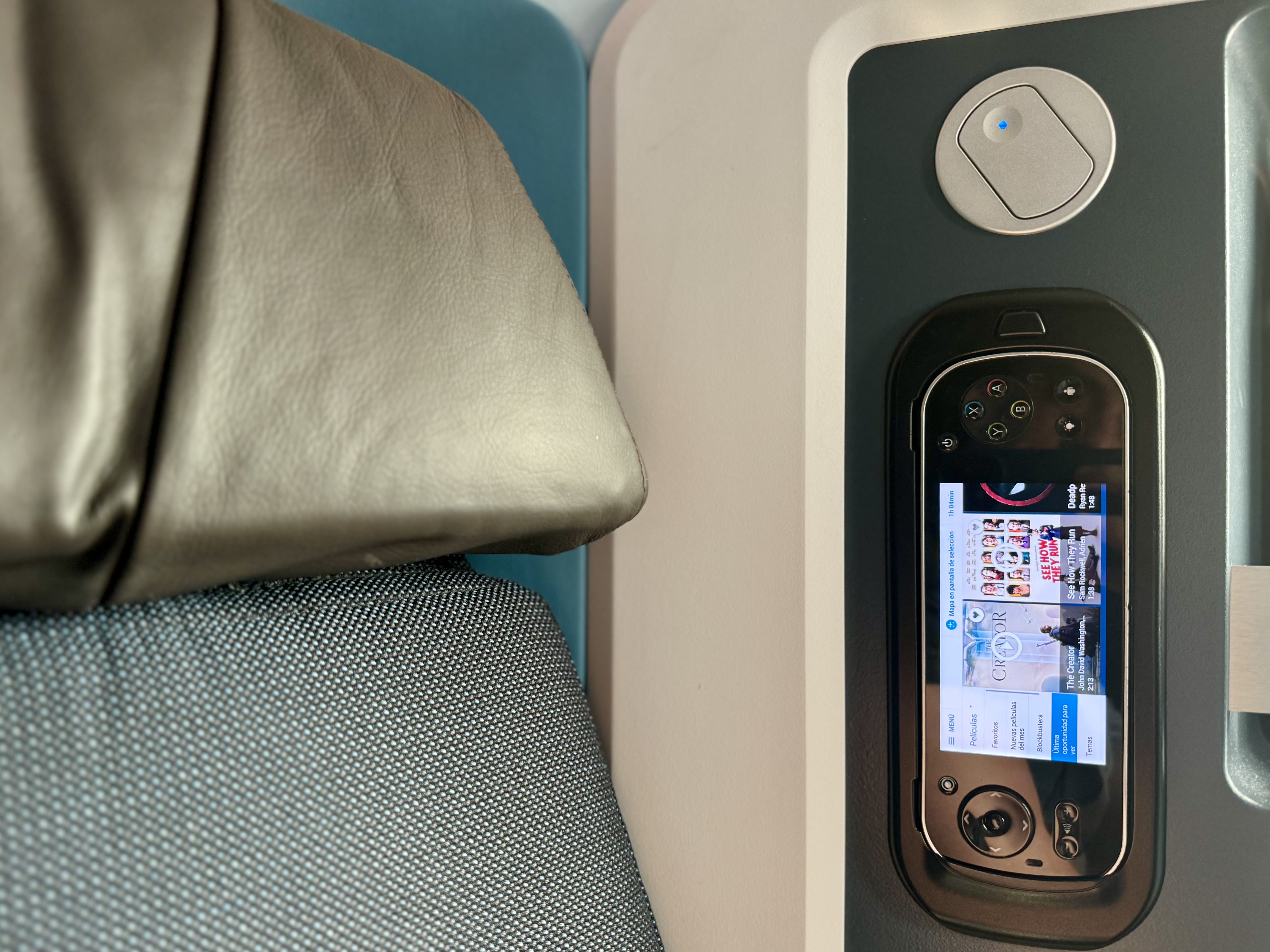 KLM Boeing 78X Business Class seat KLM Boeing 78X Business Class seat