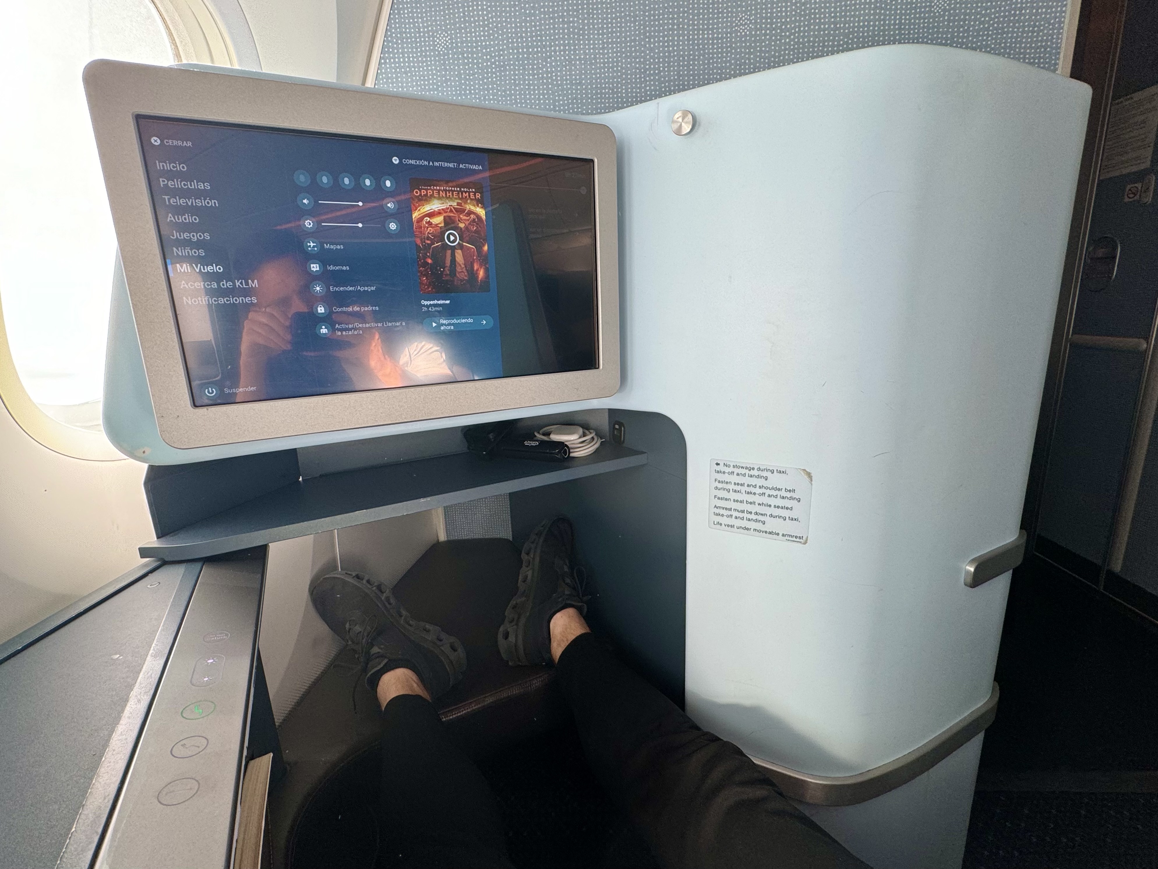 KLM Boeing 78X Business Class seat KLM Boeing 78X Business Class seat