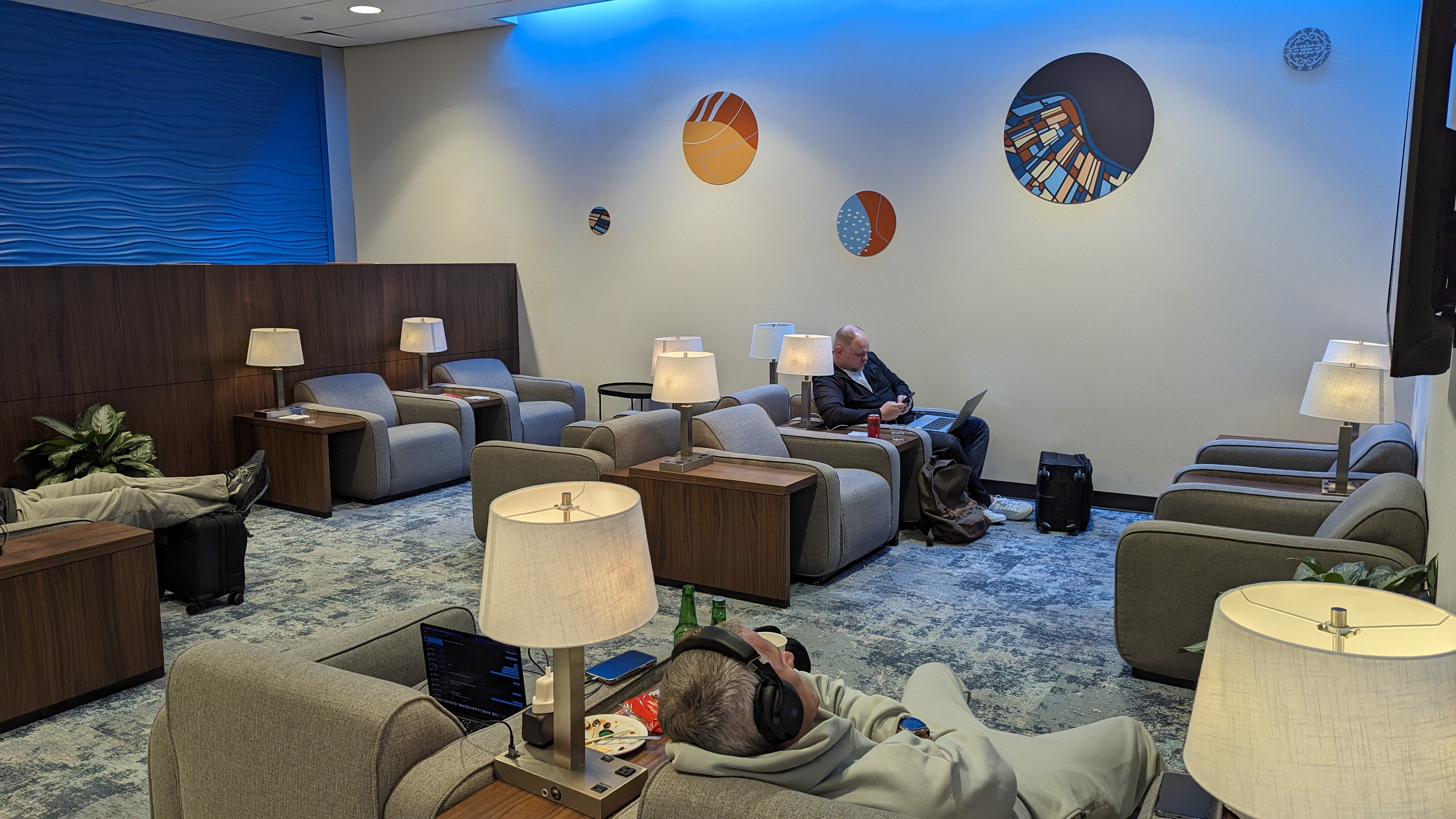 KLM Crown Lounge IAH armchair seating