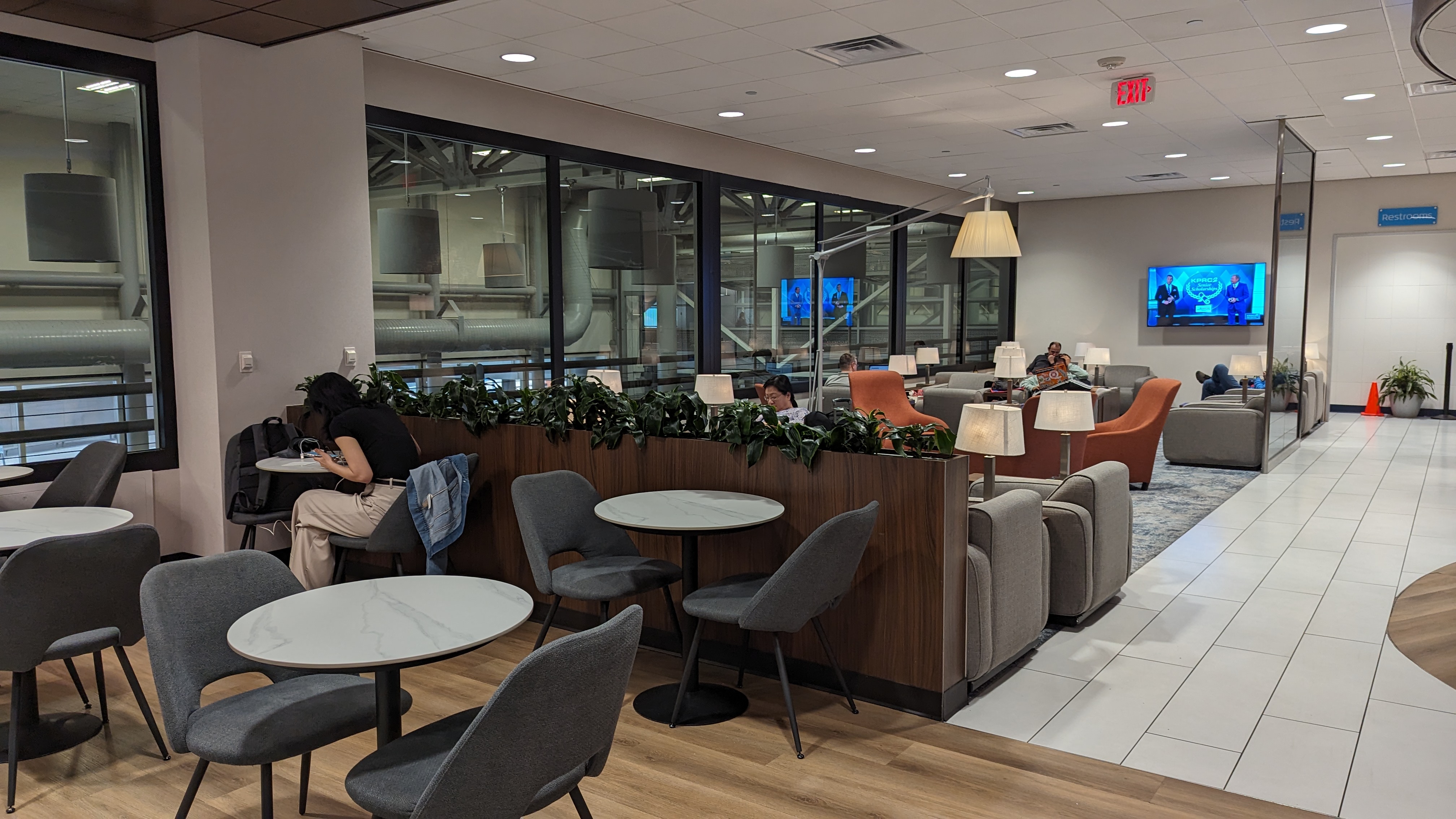 KLM Crown Lounge IAH buffet table seating