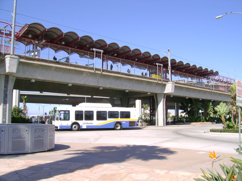 LA Metro Aviation Station