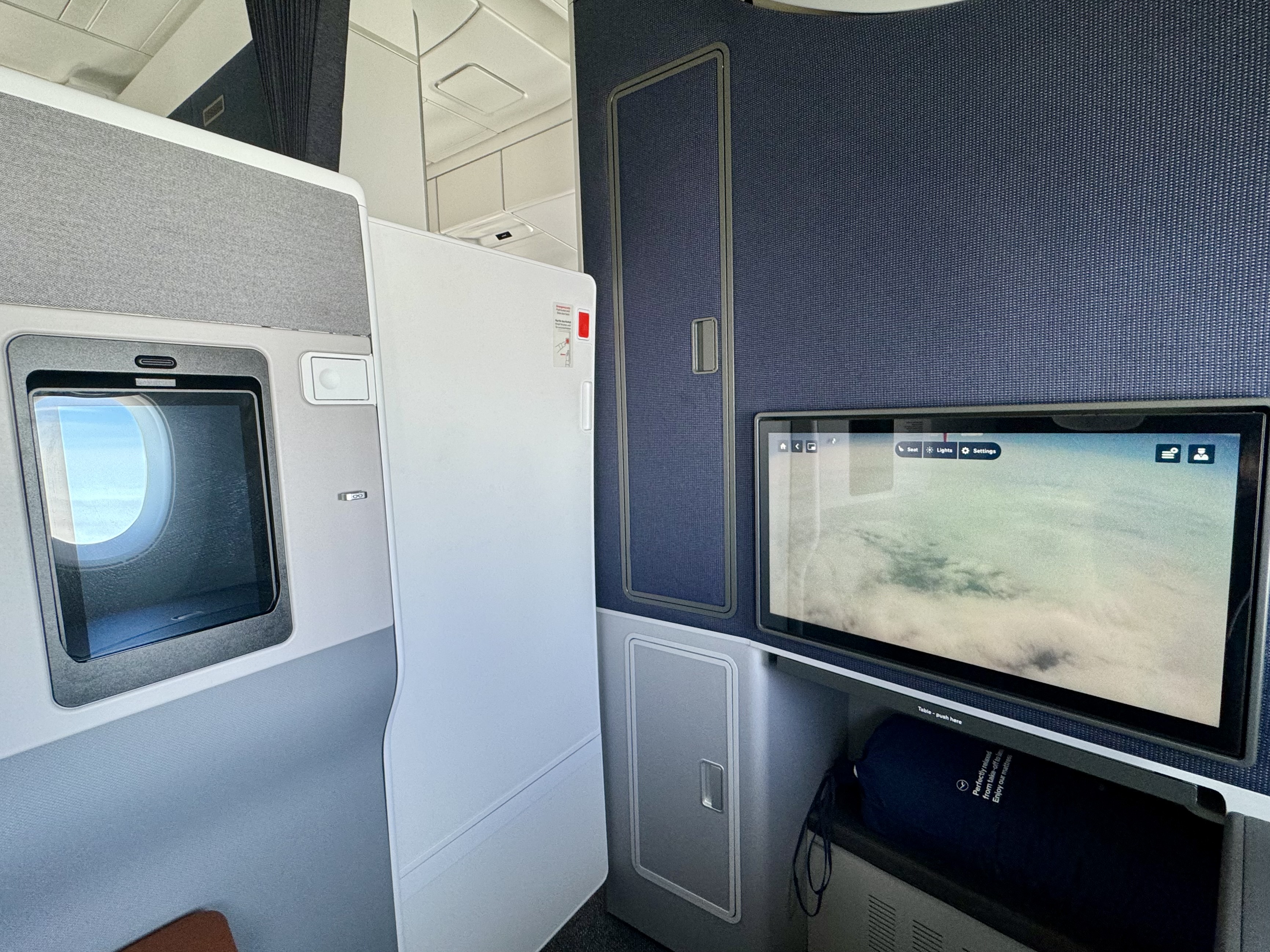 Lufthansa Allegris Business Suite privacy door and wardrobe 