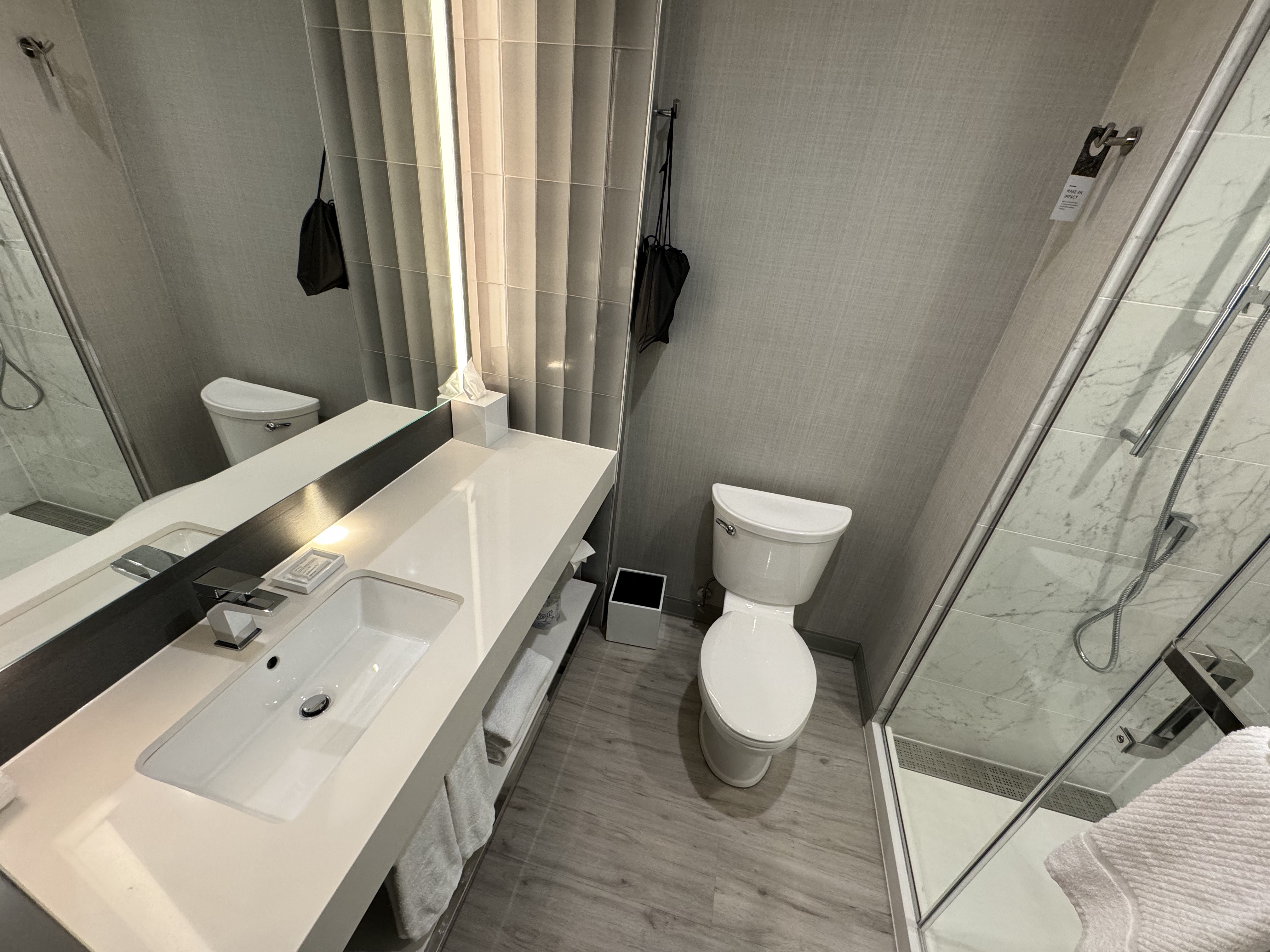 Marriott JFK Bathroom Marriott JFK Bathroom