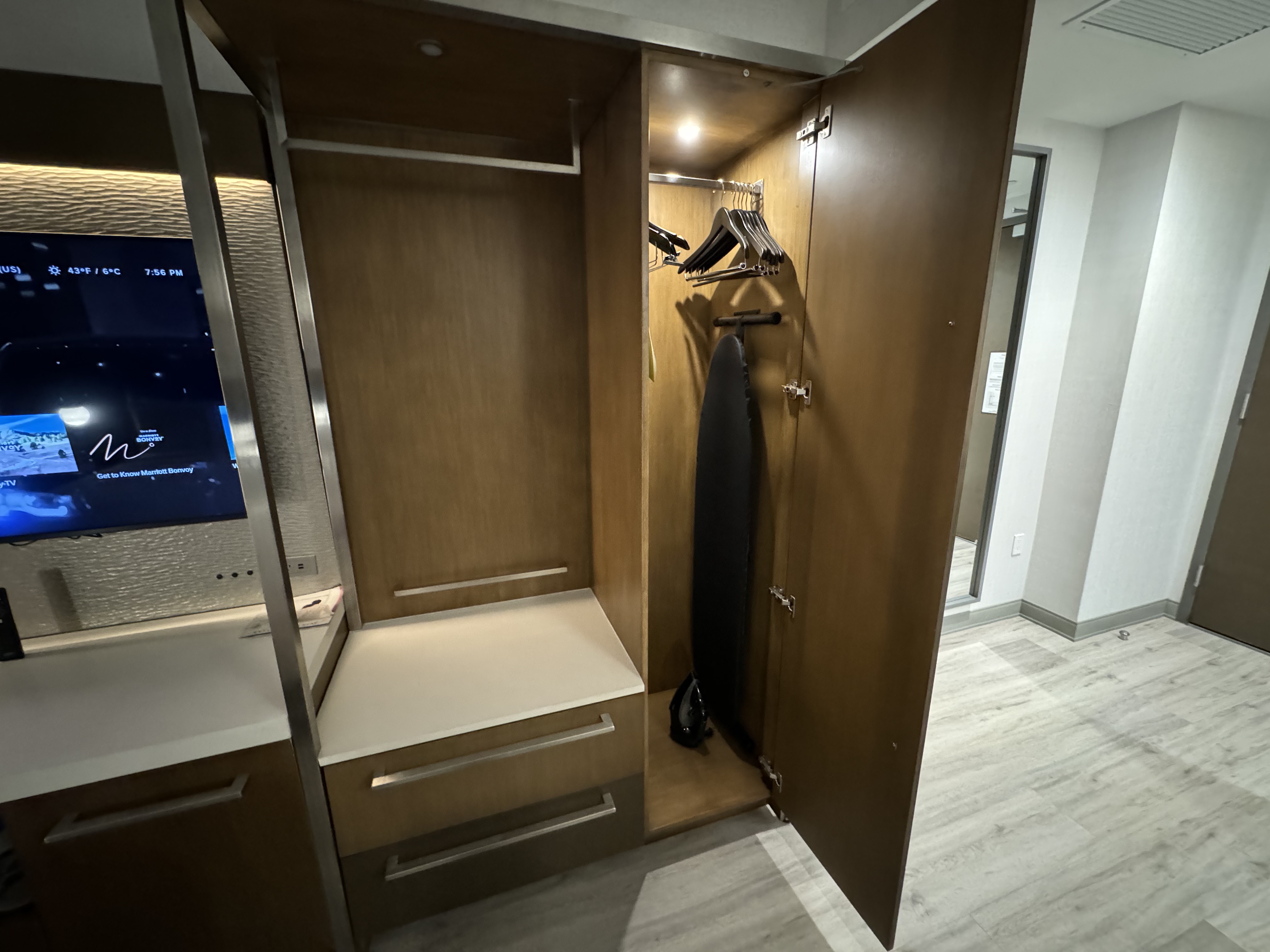 Marriott JFK Closet Marriott JFK Closet