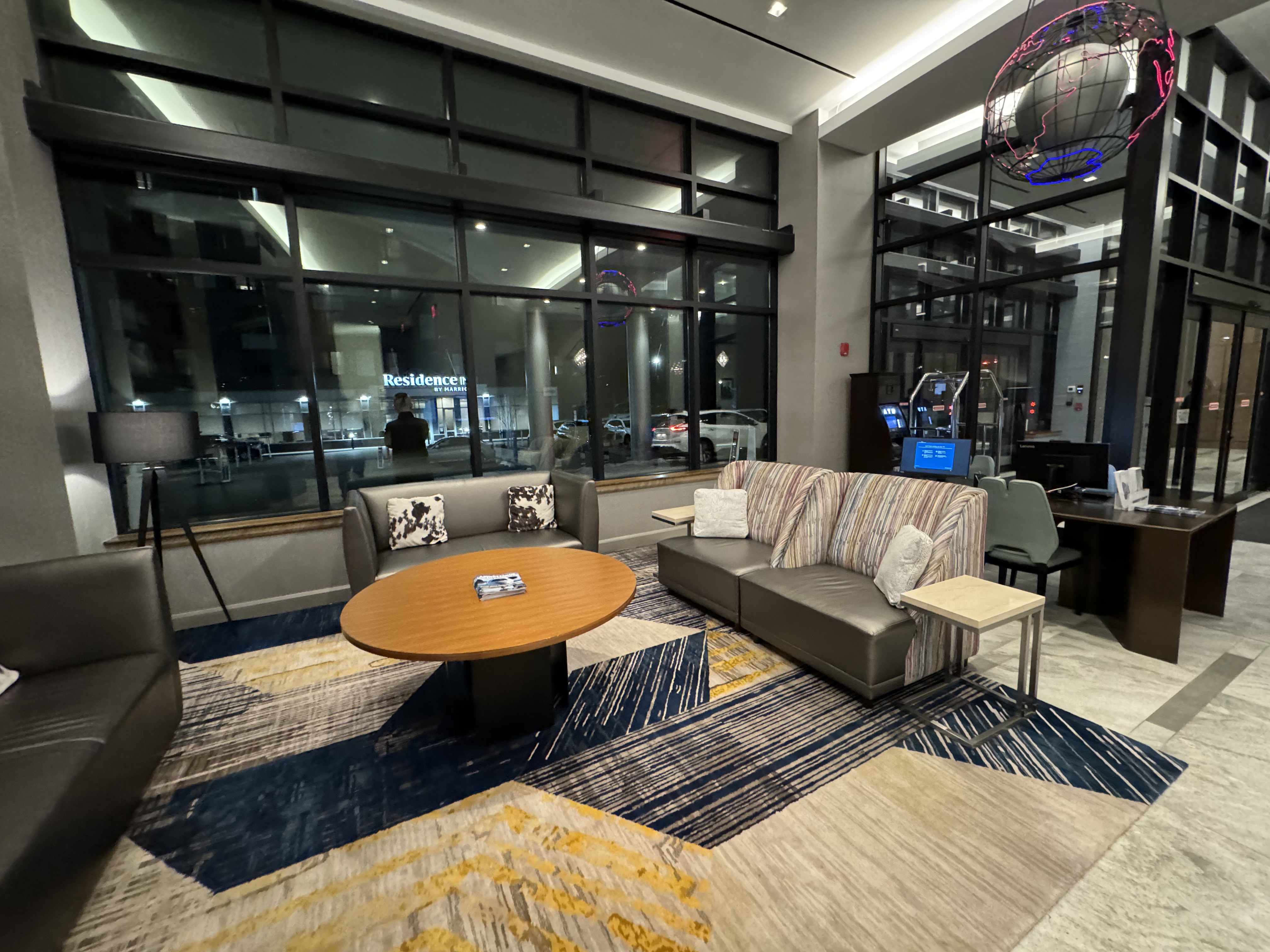 Marriott JFK Seating by Entrance Marriott JFK Seating by Entrance