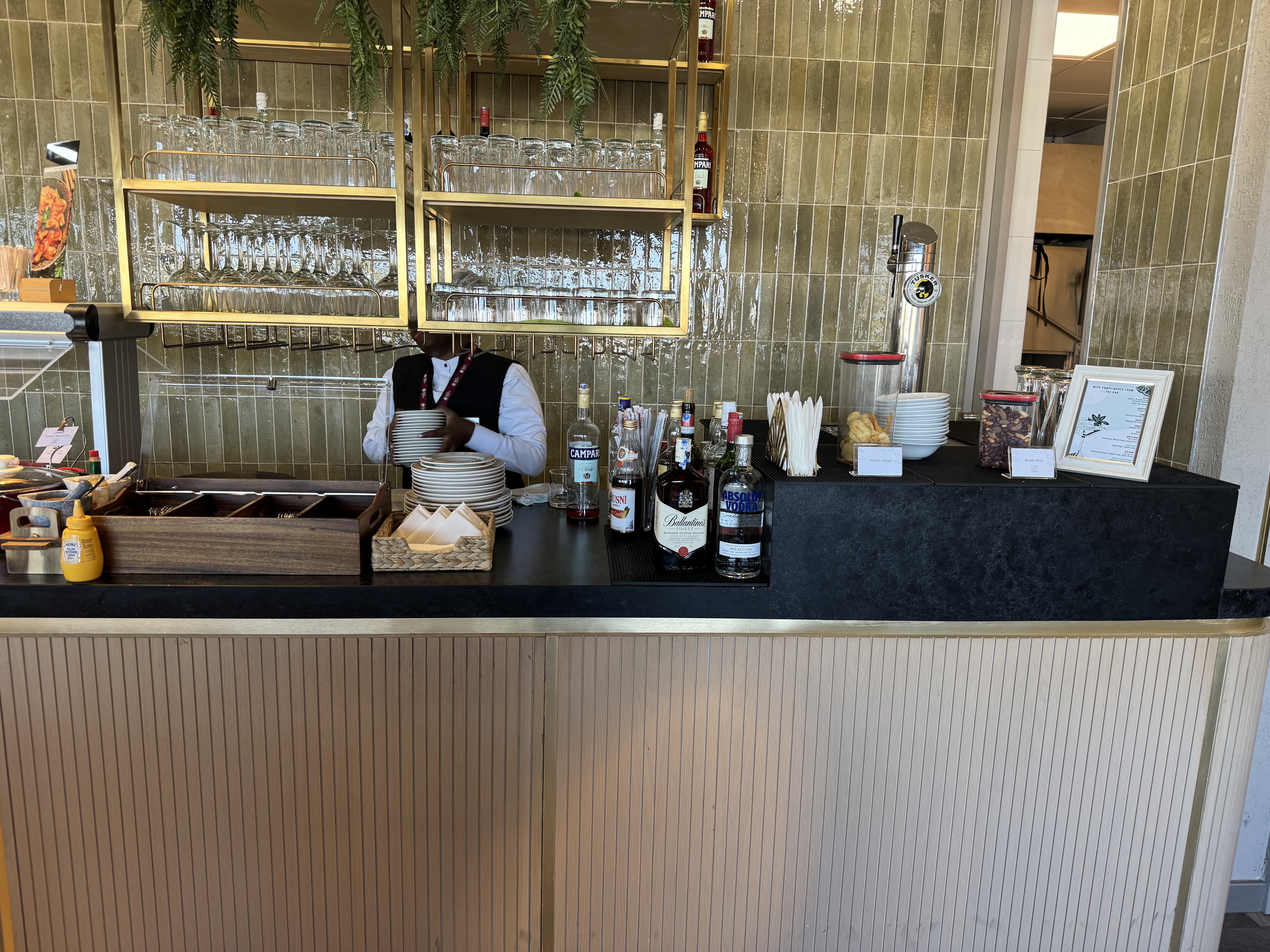 Plaza Premium Lounge NBO bar
