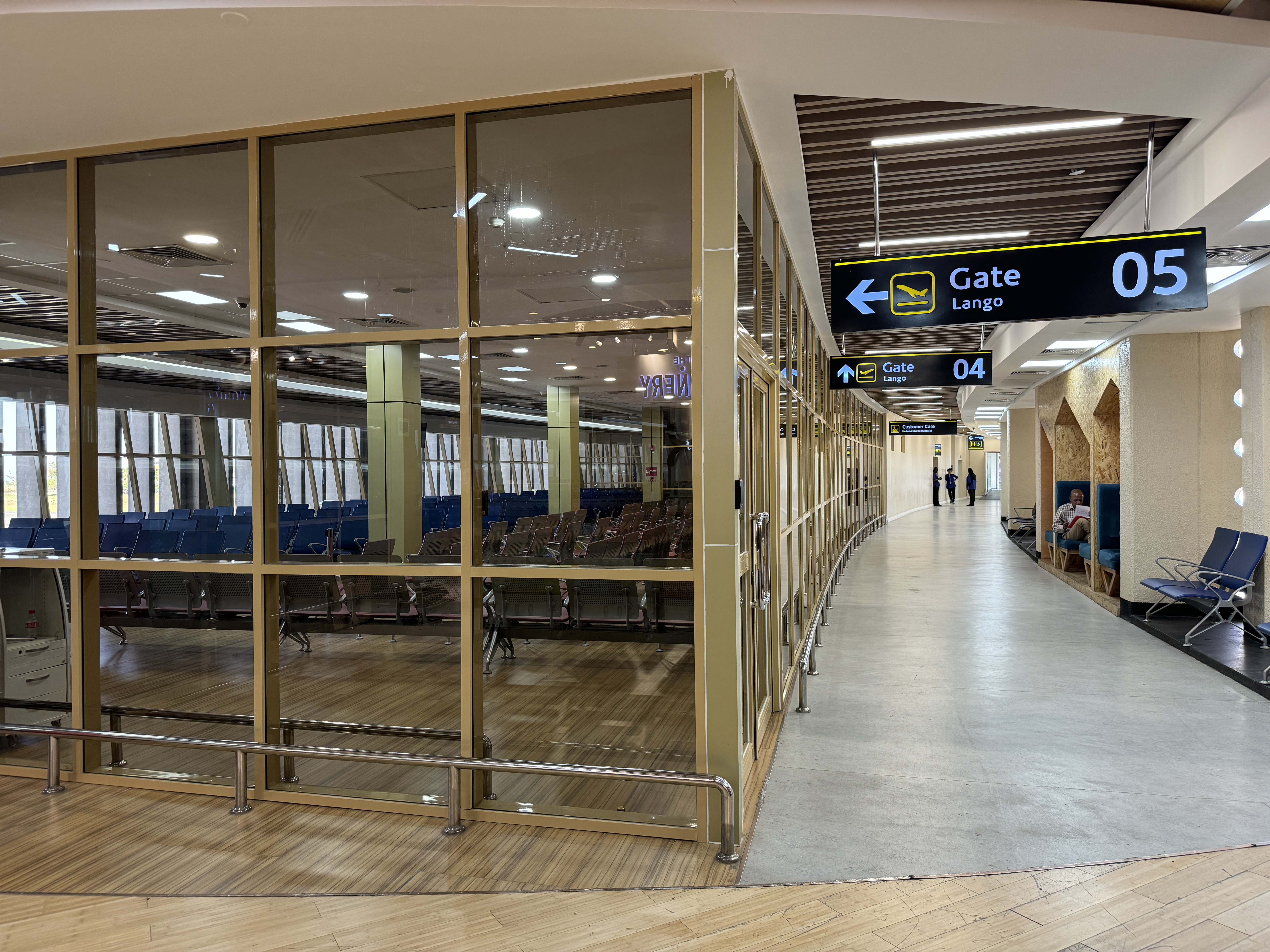 Plaza Premium Lounge NBO path to lounge