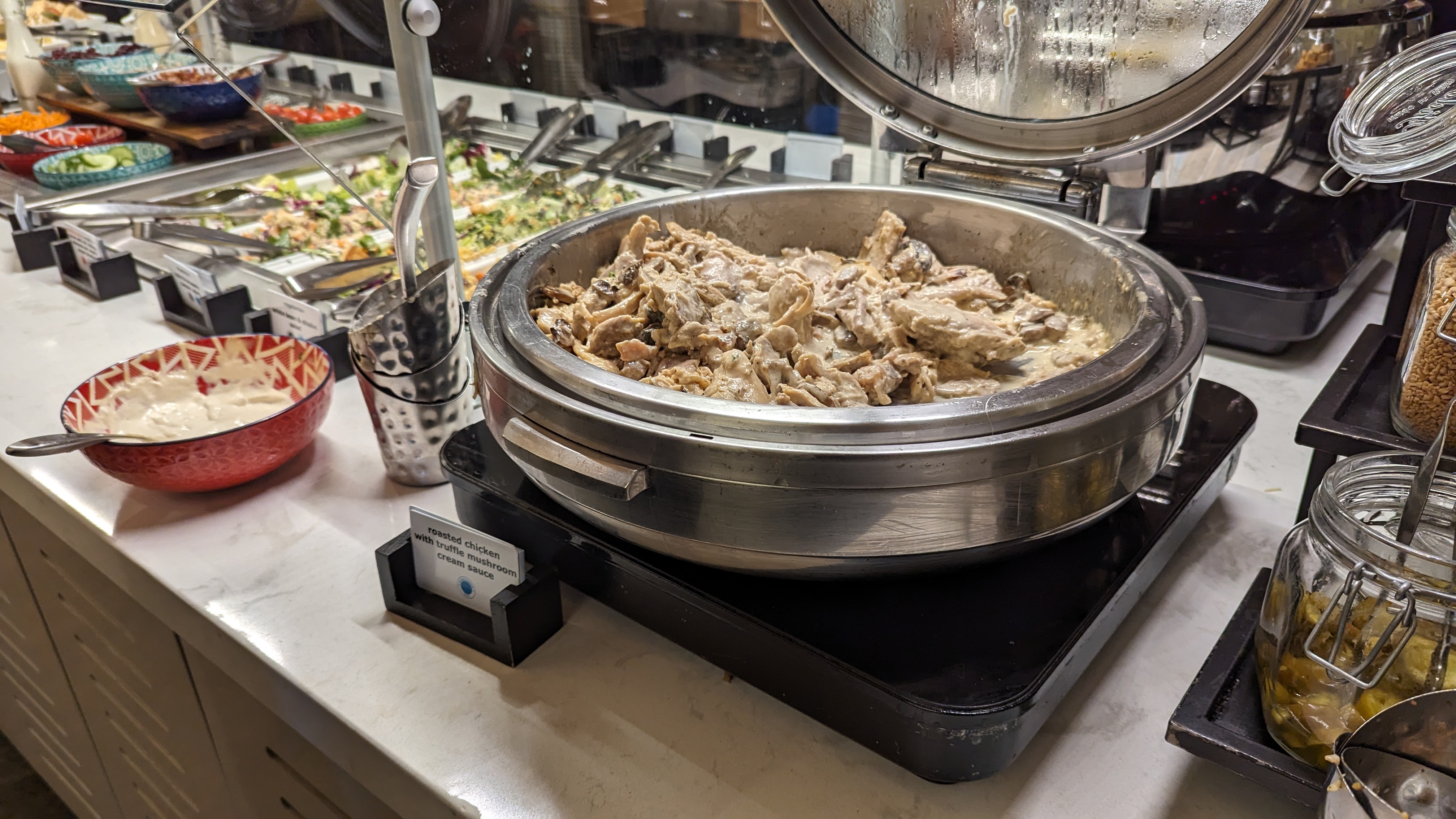 Concourse C Delta Sky Club at Hartsfield Jackson Atlanta International Airport food mushroom chicken