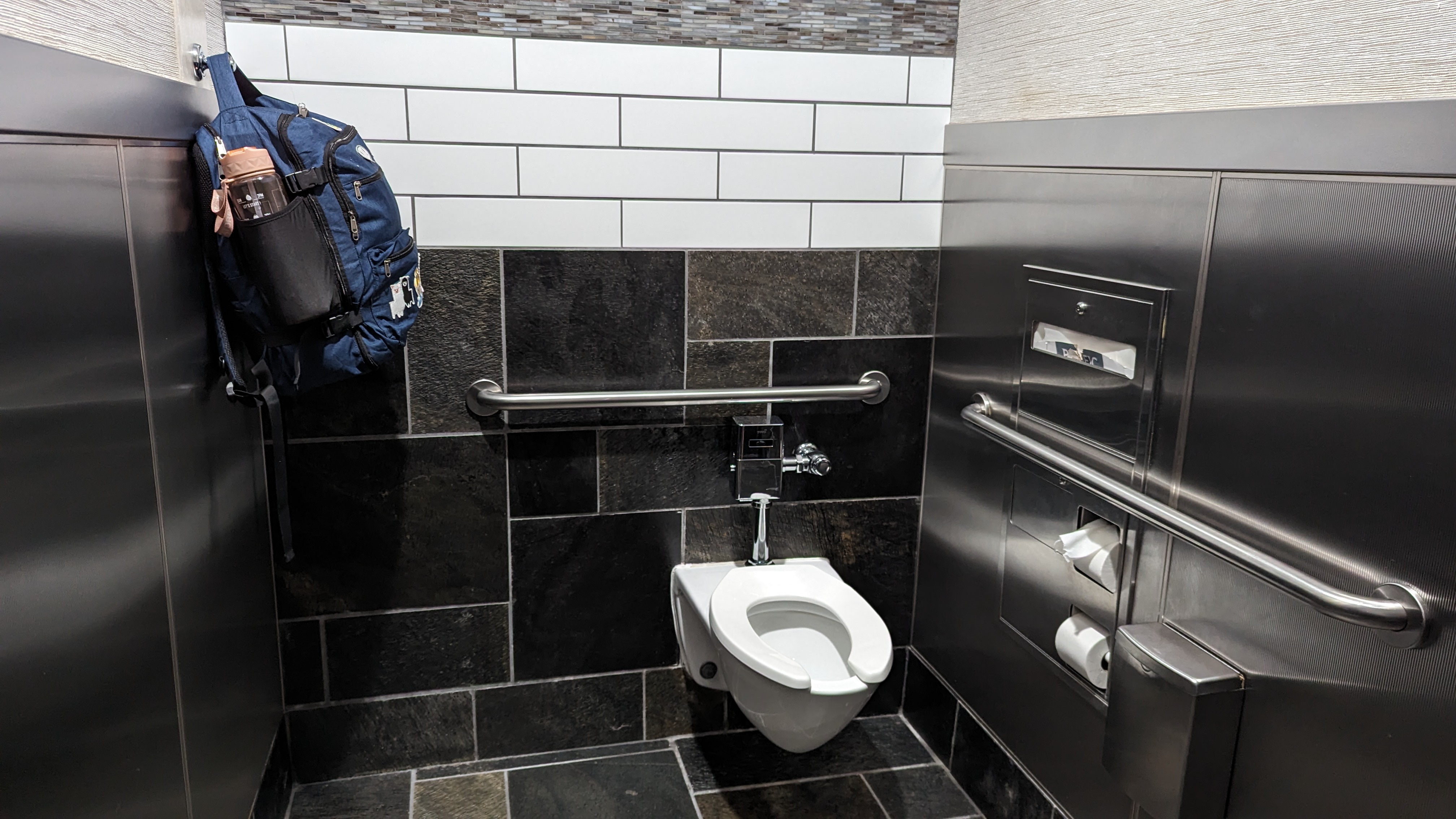 Concourse C Delta Sky Club at Hartsfield Jackson Atlanta International Airport restroom toilet