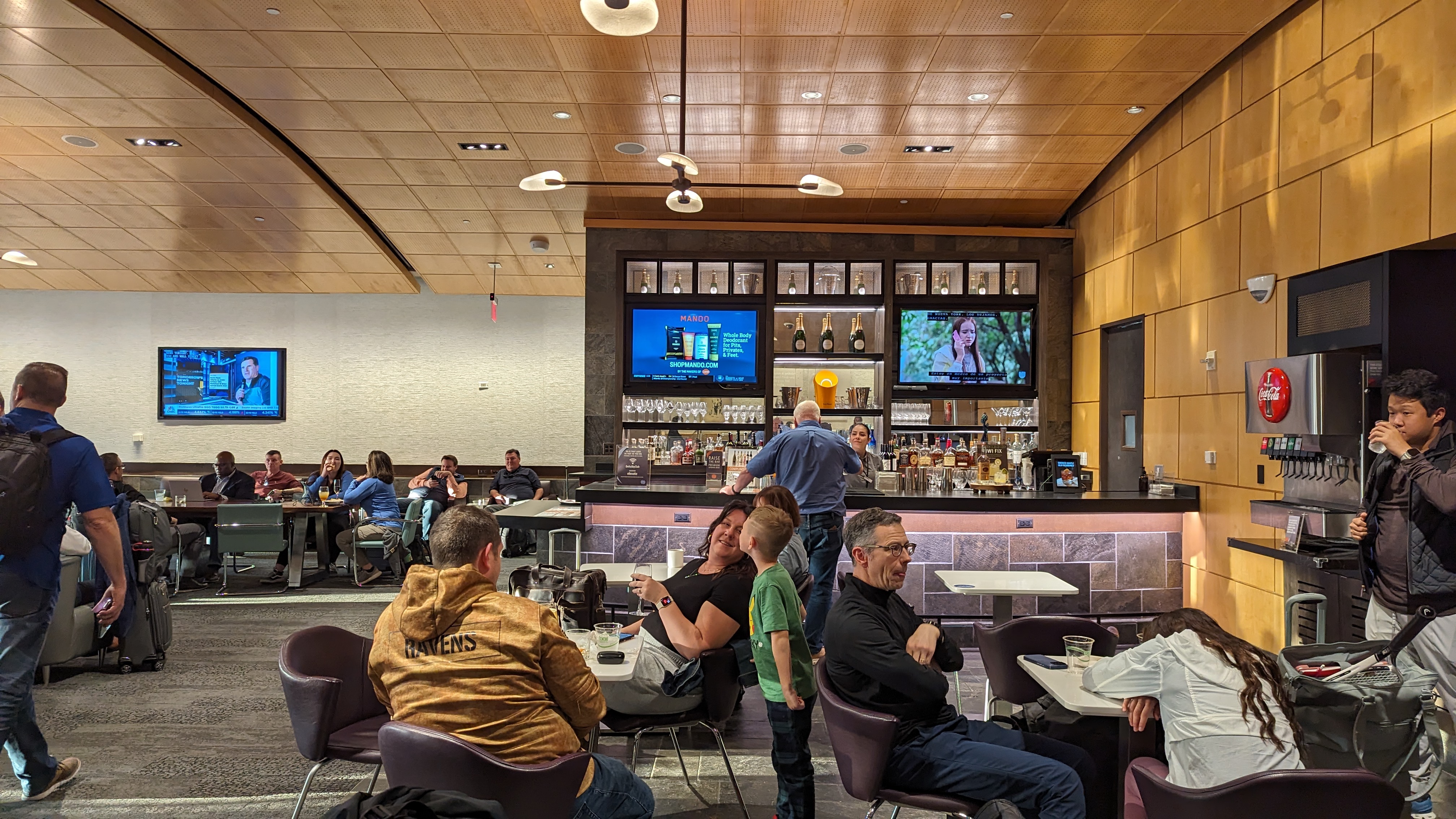 Concourse C Delta Sky Club at Hartsfield Jackson Atlanta International Airport seating bar