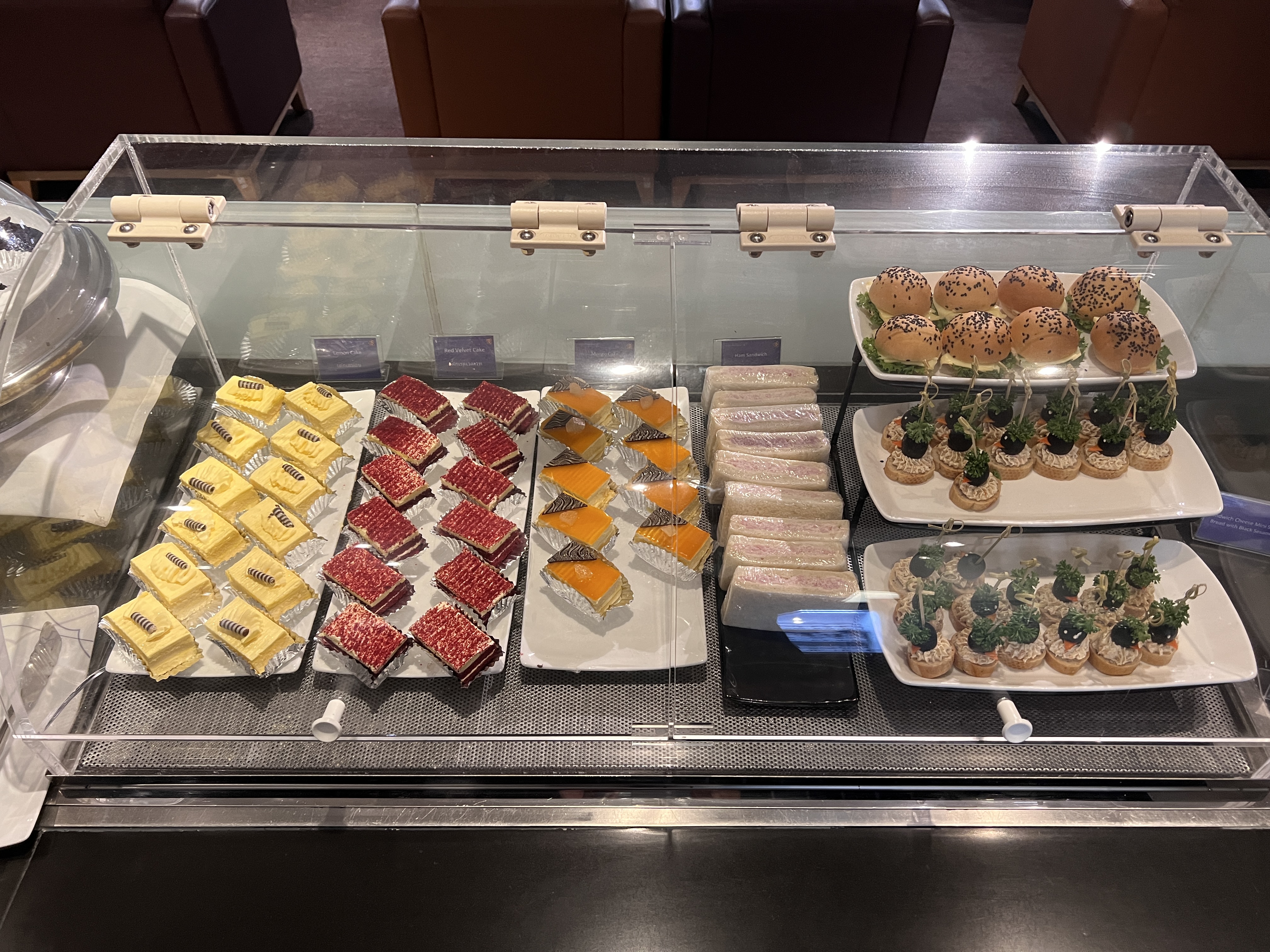 Thai Airways Royal Silk Lounge sweets options Thai Airways Royal Silk Lounge sweets options
