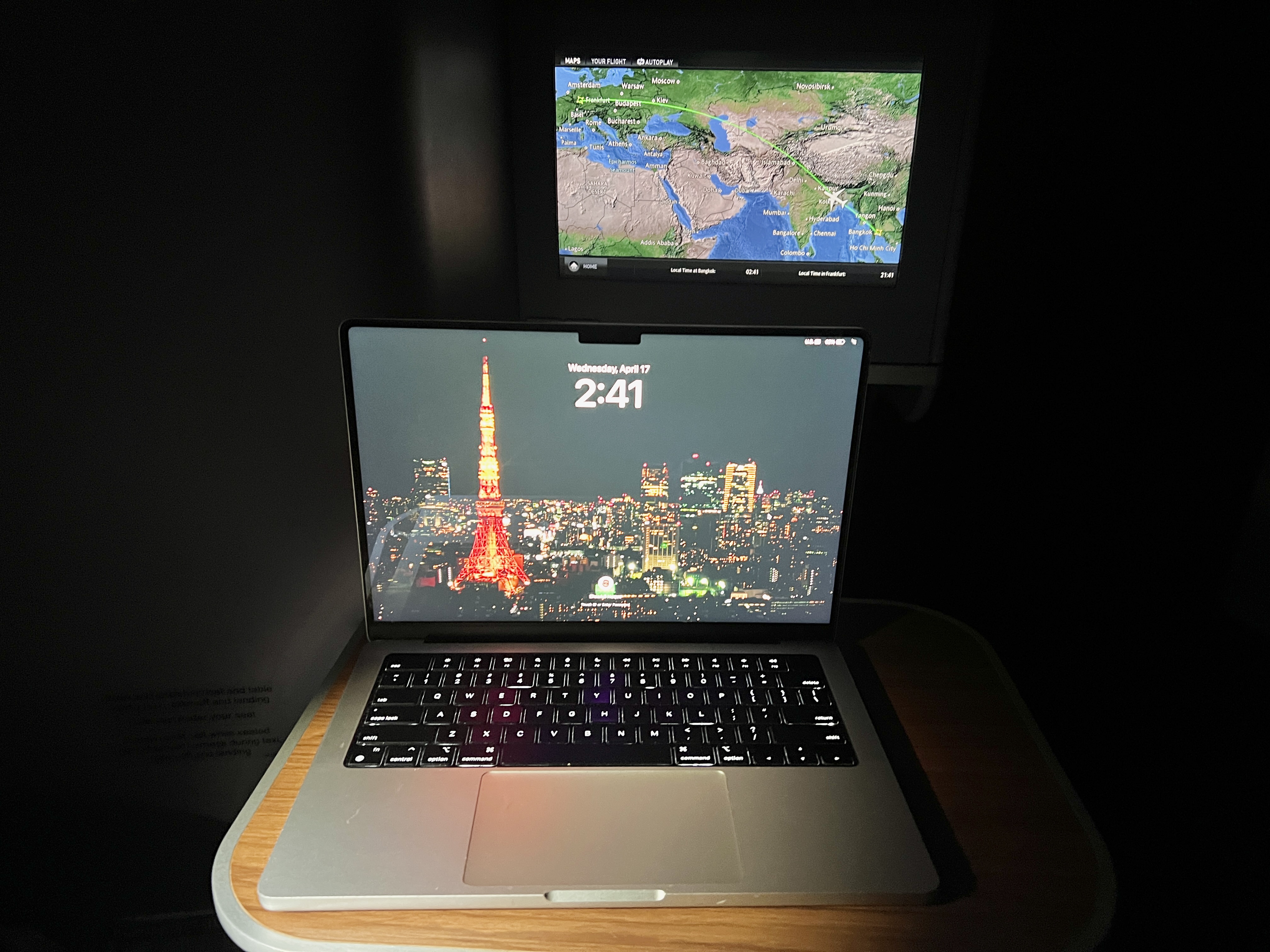Thai Airways Royal Silk business class 777 300er IFE and MacBook Thai Airways Royal Silk business class 777 300er IFE and MacBook