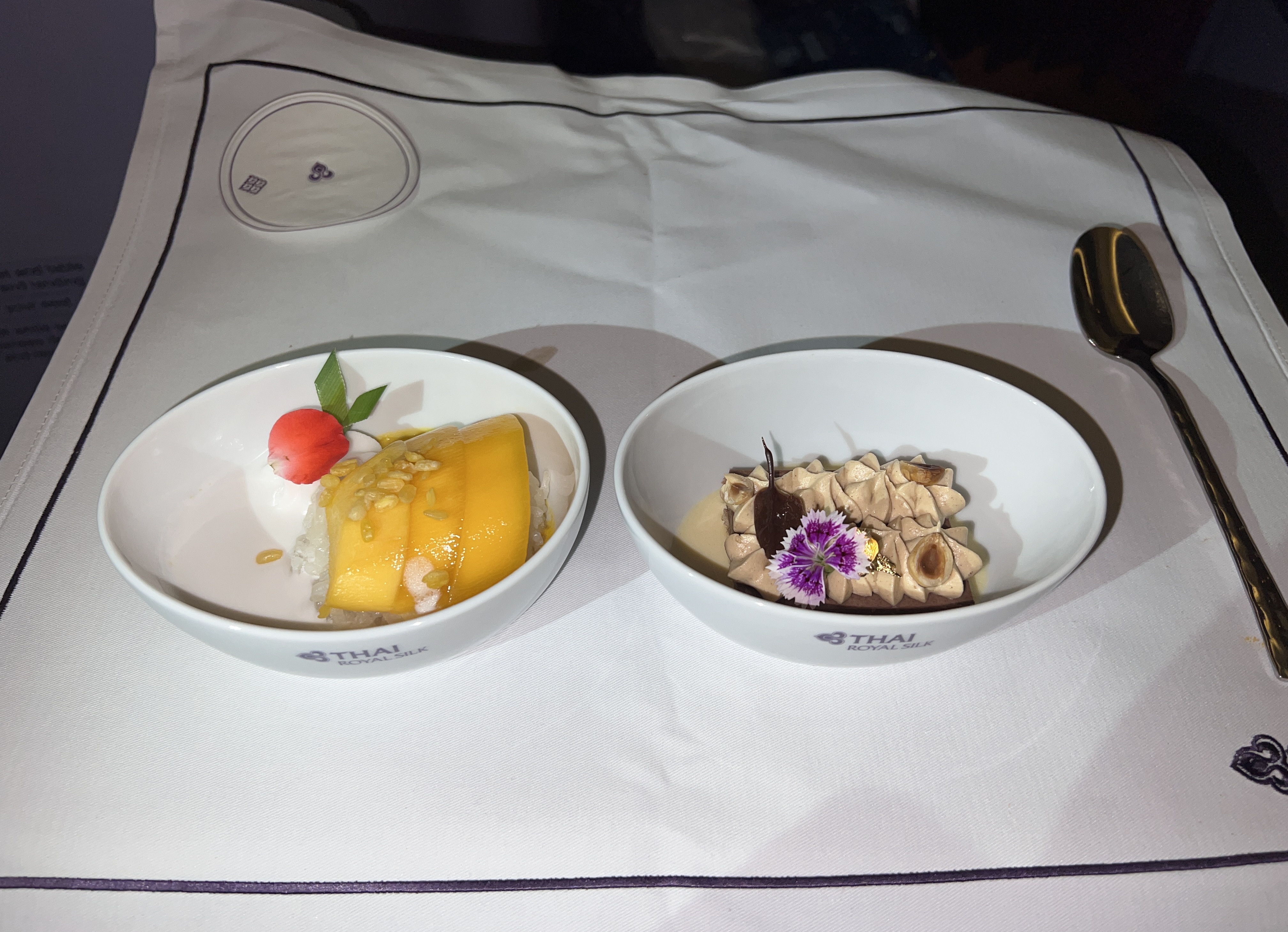 Thai Airways Royal Silk business class 777 300er dessert Thai Airways Royal Silk business class 777 300er dessert