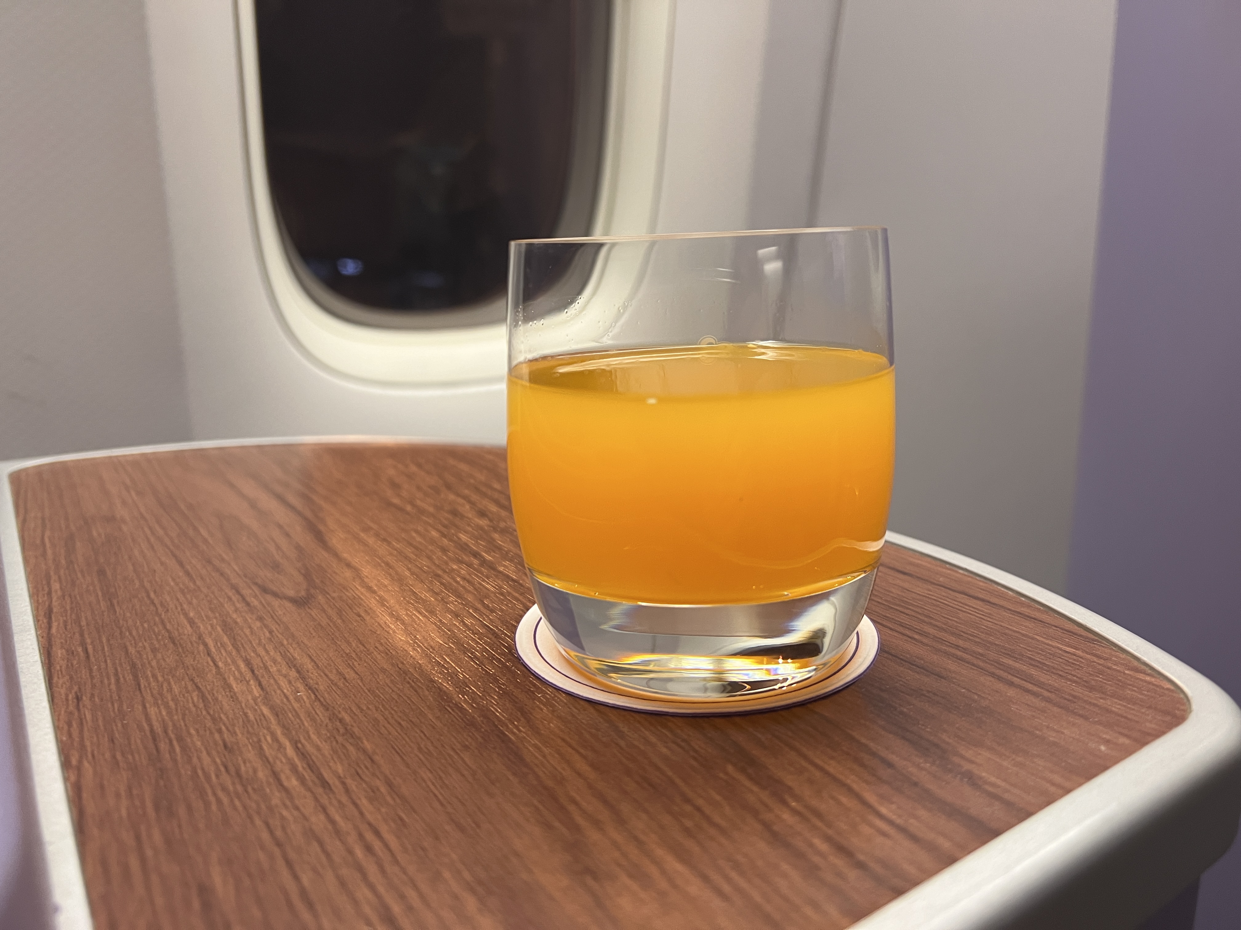 Thai Airways Royal Silk business class 777 300er predeparture drink Thai Airways Royal Silk business class 777 300er predeparture drink