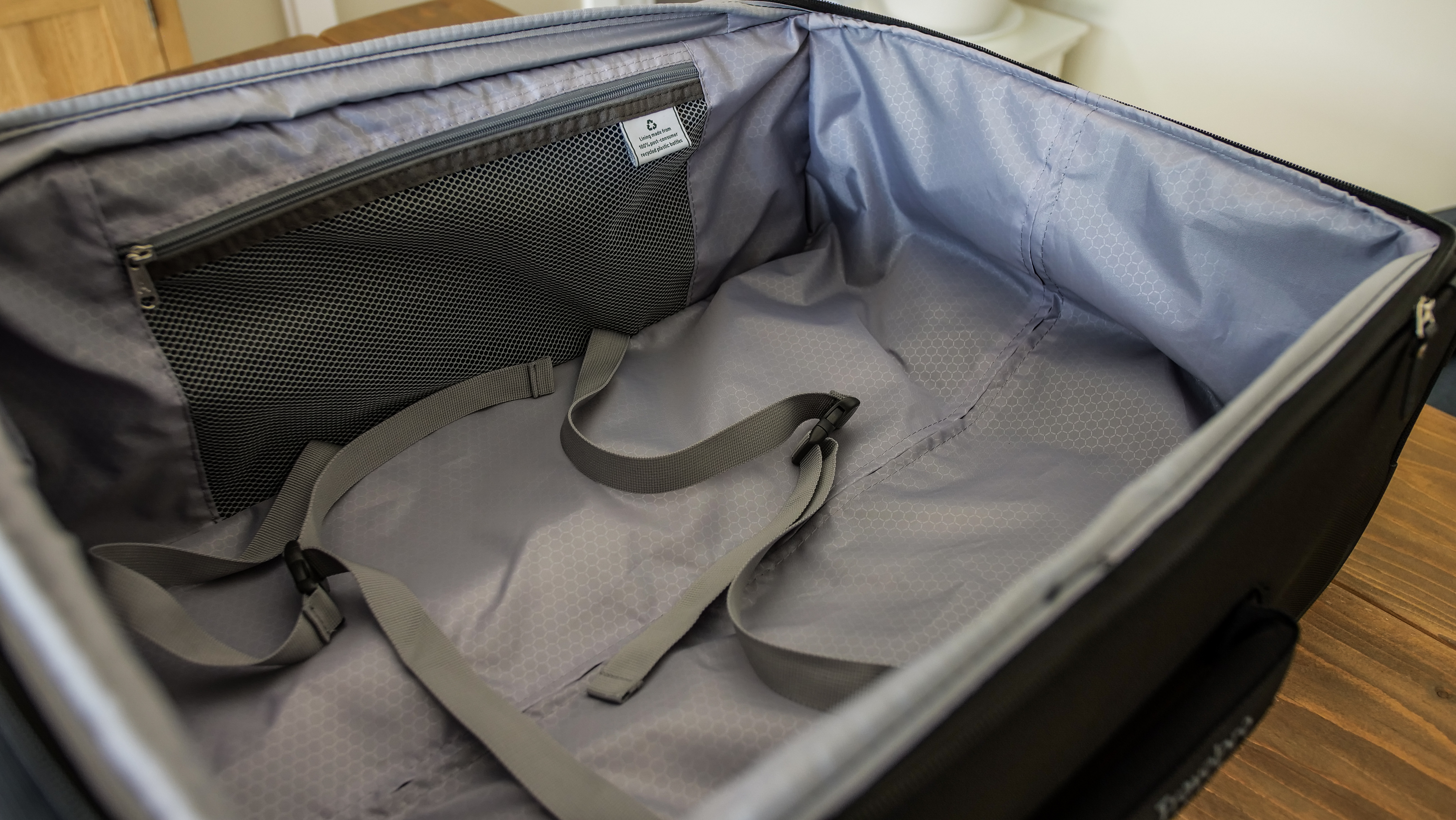 Travelpro Maxlite 5 Softside Interior Pockets