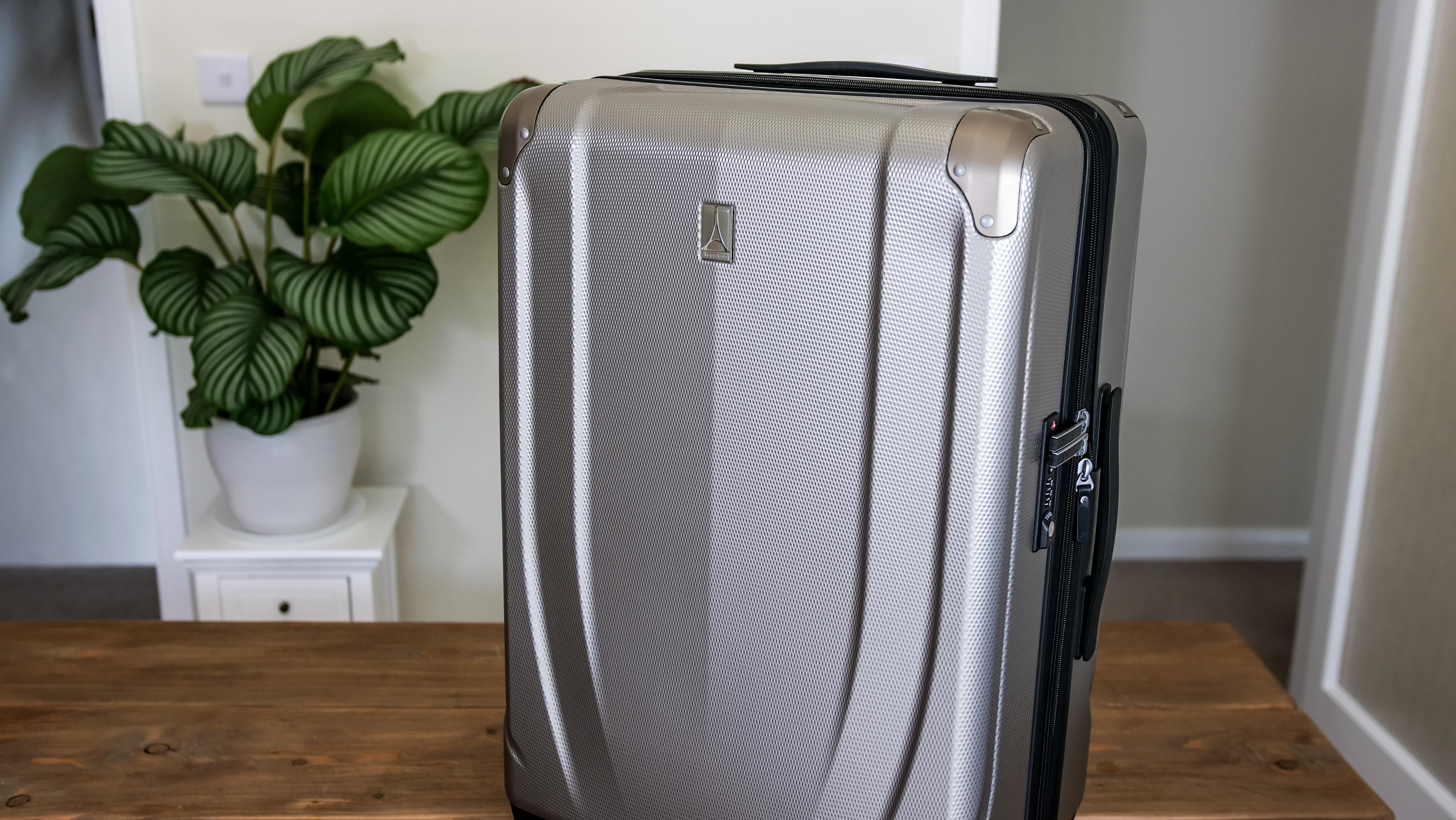 Travelpro Pathways Hardside appearance