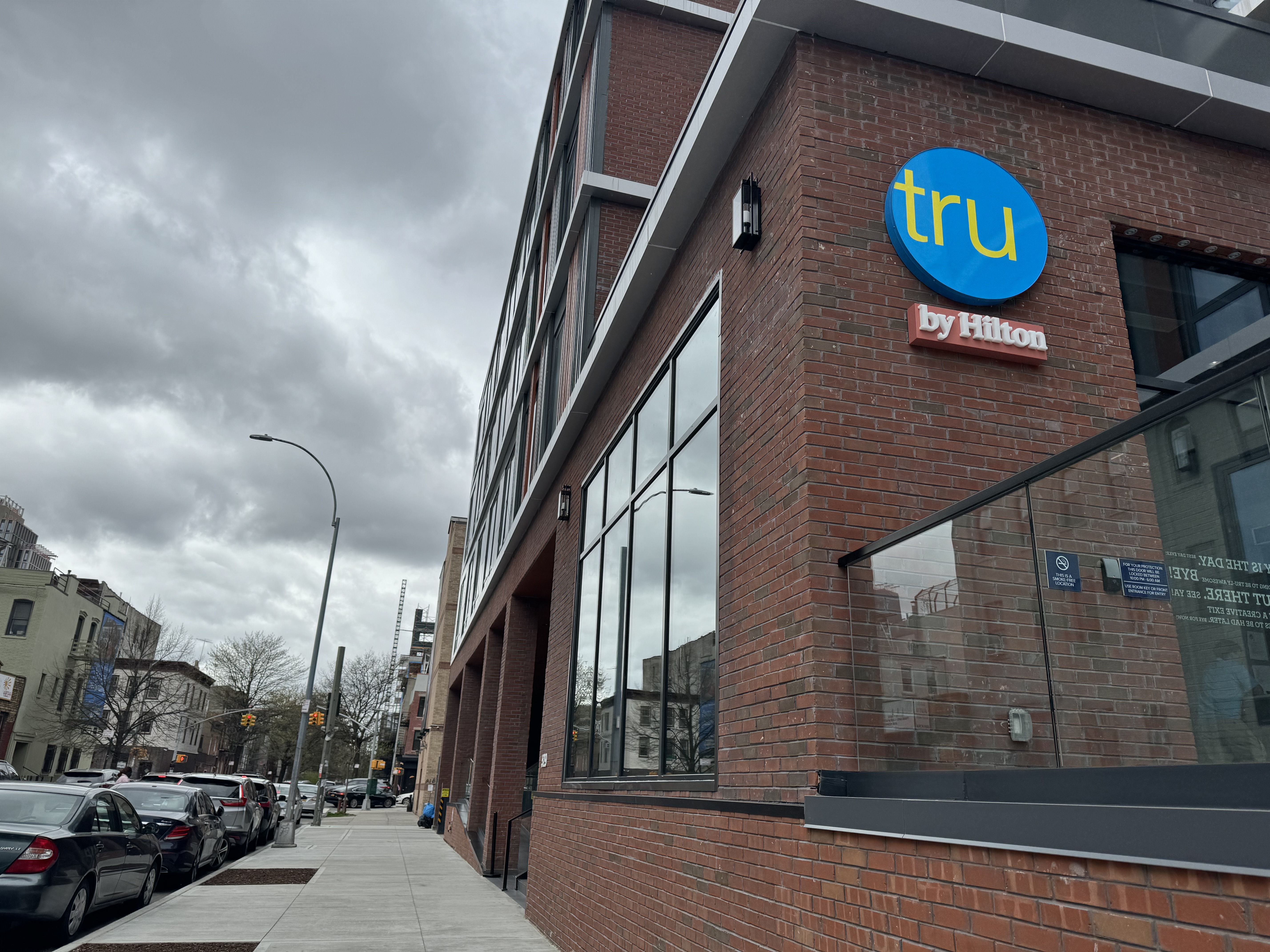 Tru by Hilton Brooklyn Entrance